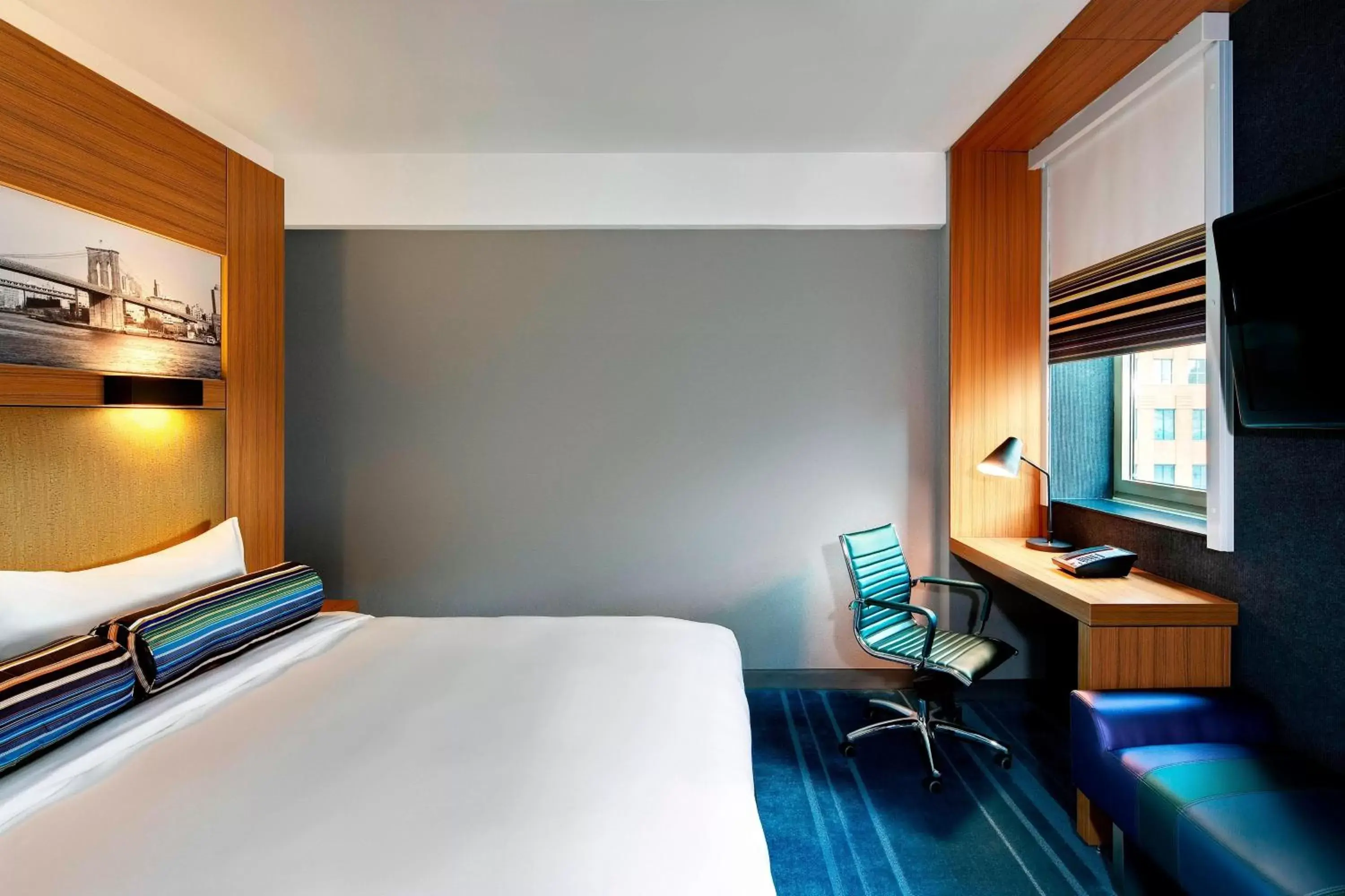 Photo of the whole room, Bed in Aloft Brooklyn