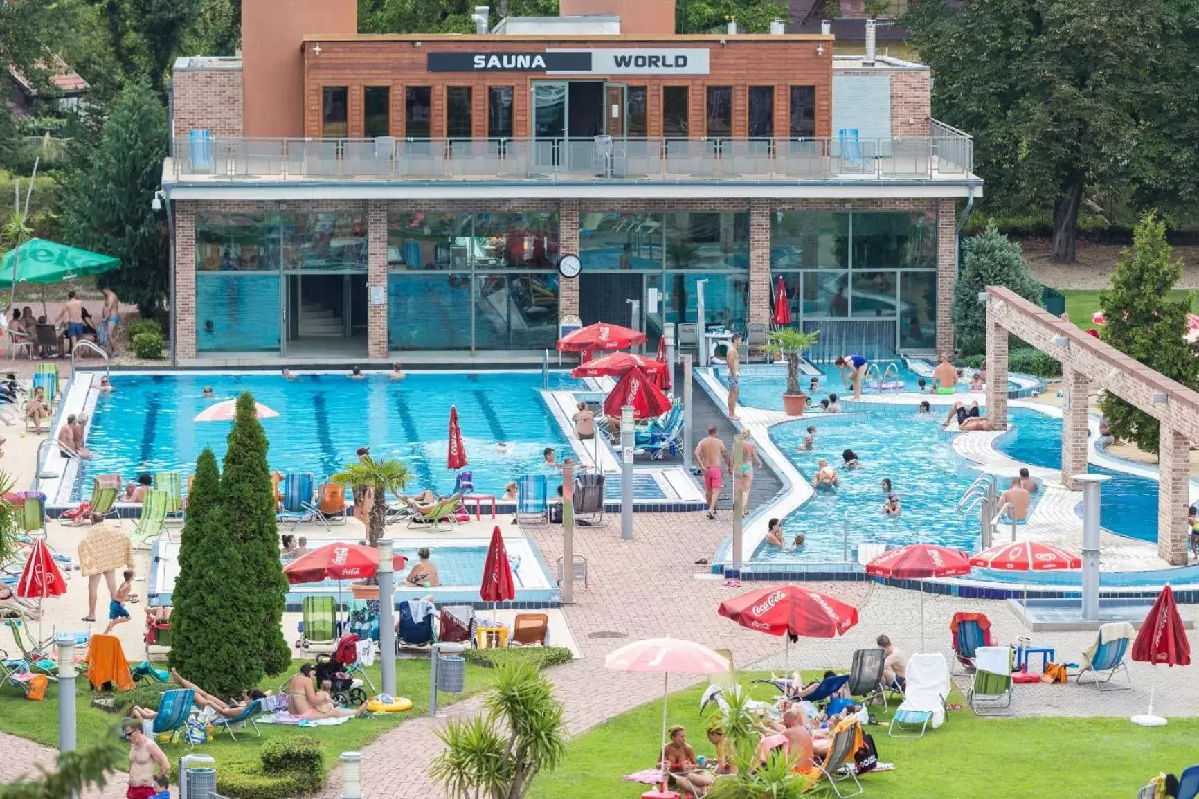 Open Air Bath, Swimming Pool in Holiday Beach Budapest Wellness Hotel with Sauna Park