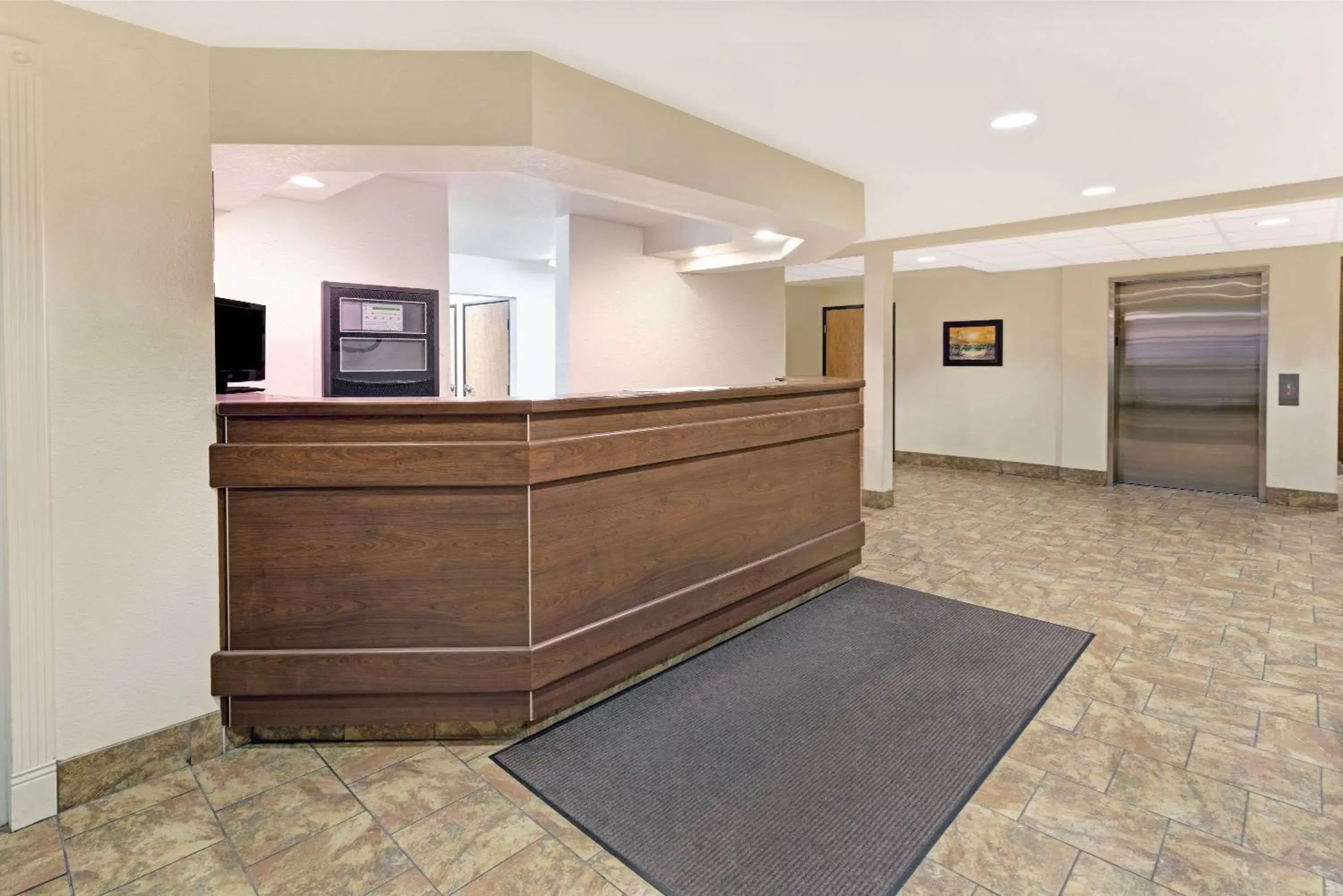Lobby or reception, Lobby/Reception in Microtel Inn & Suites Cheyenne