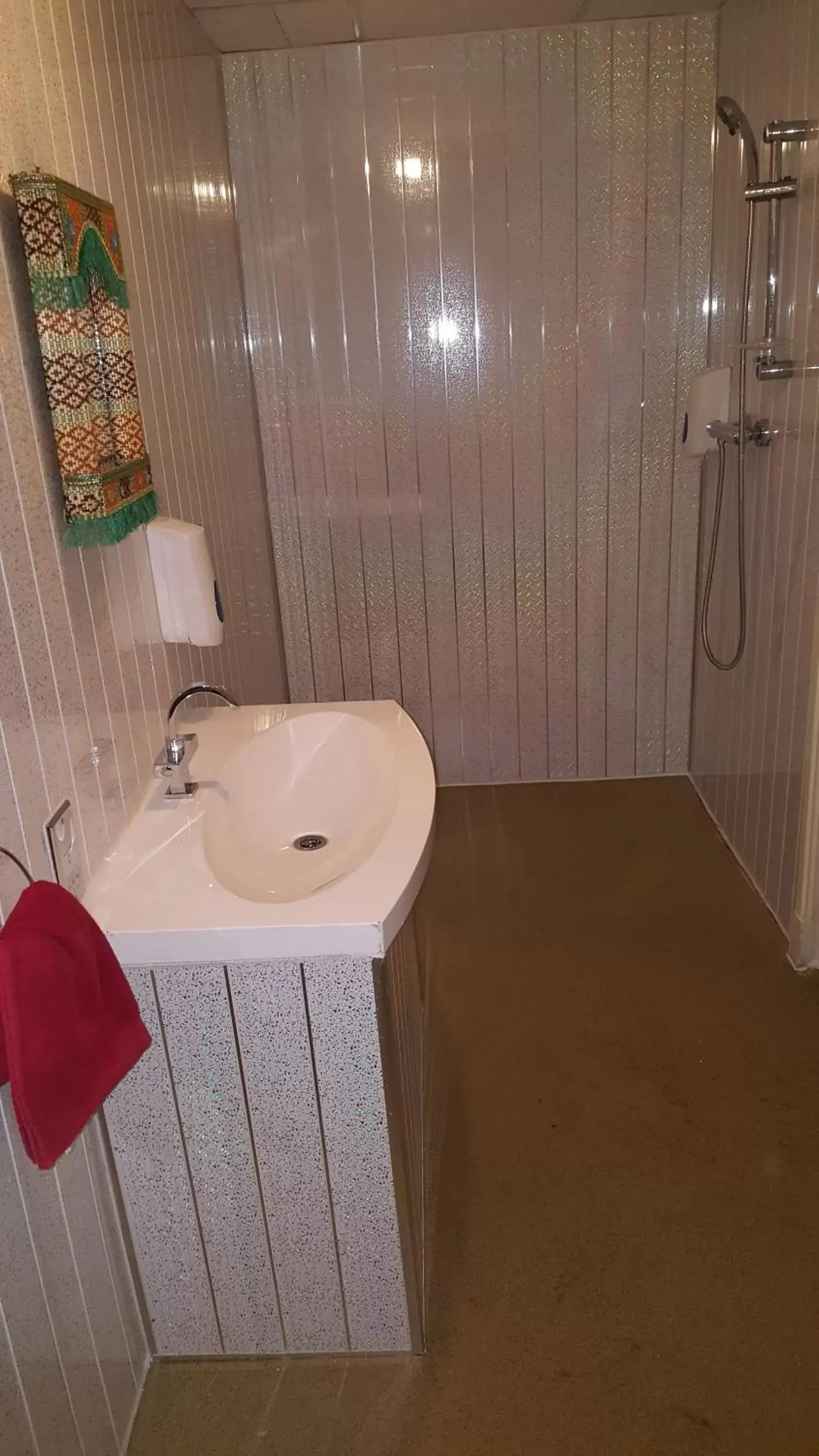 Bathroom in BUKHARI Hotel