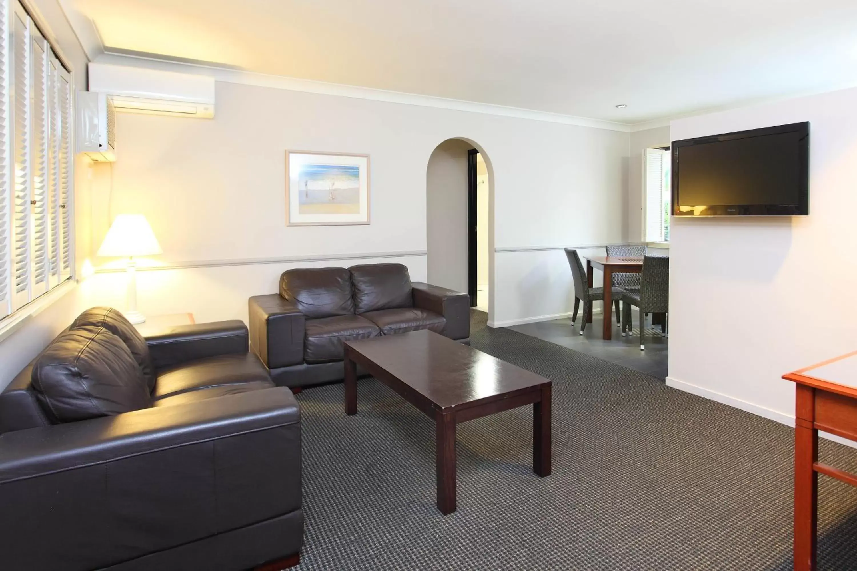 Living room, Lounge/Bar in Brisbane International Virginia