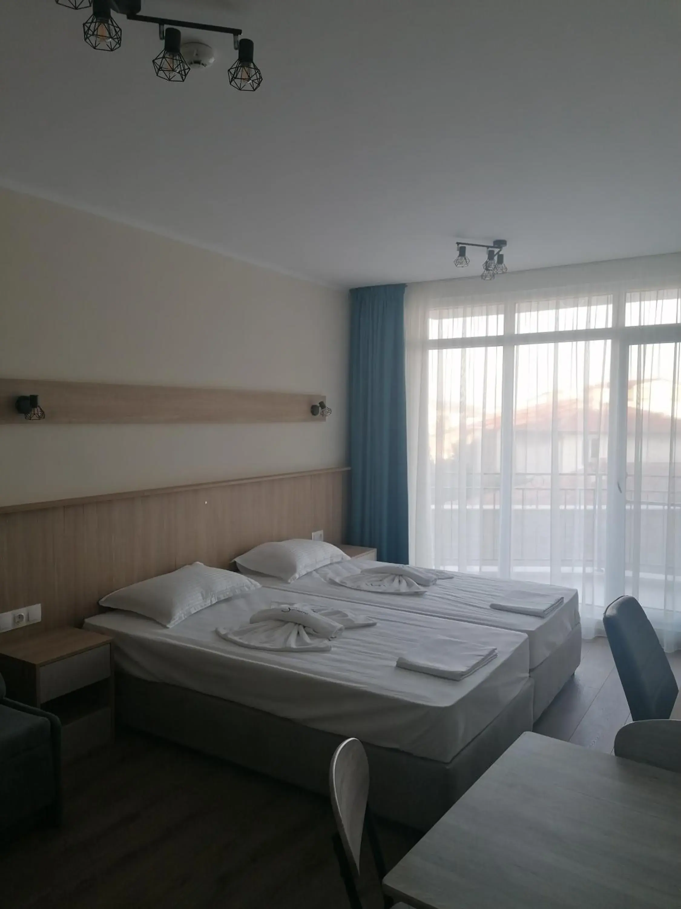 Bed in Hotel Samara