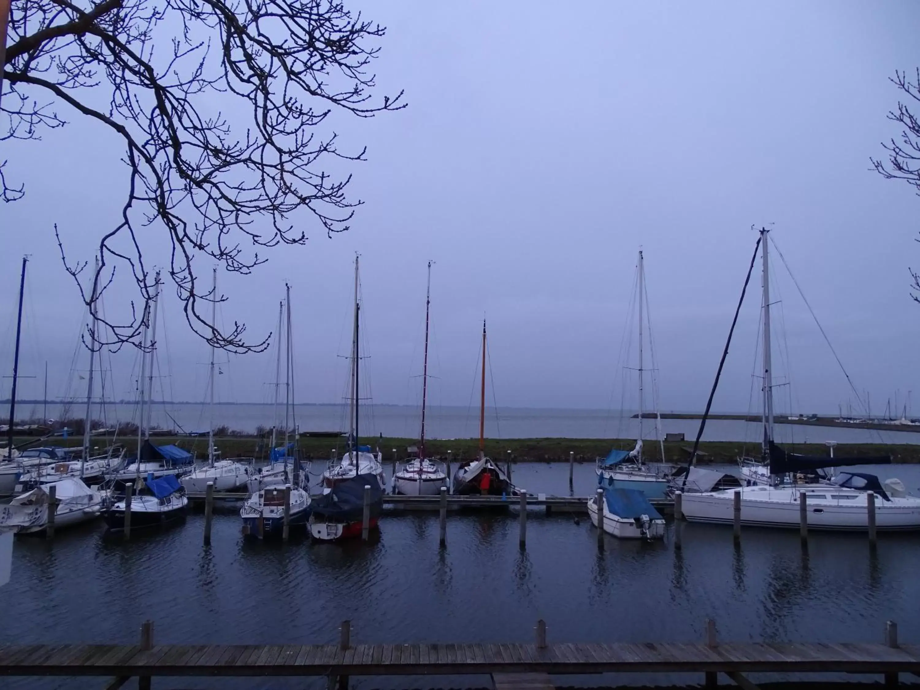 Lake view in B&B Het Molensteegje