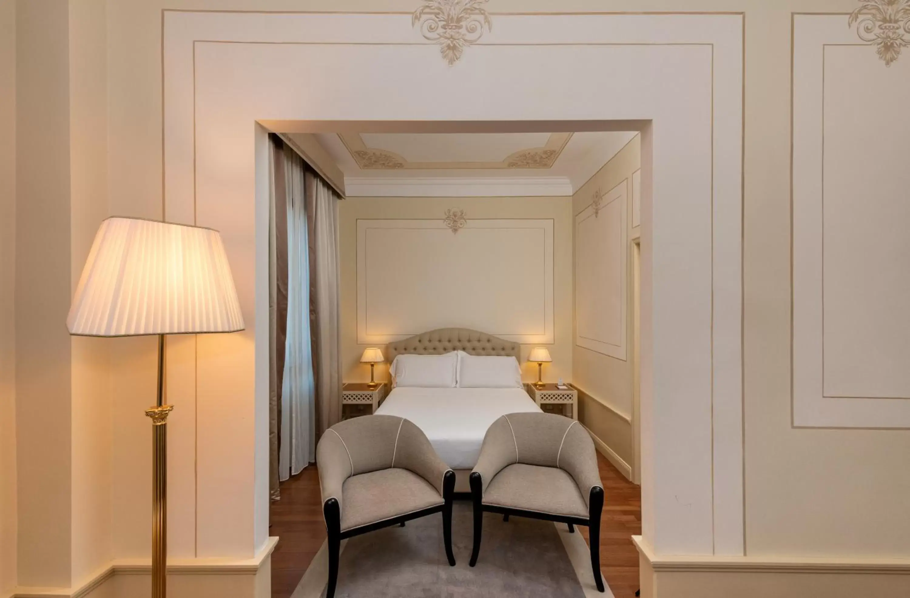 Bedroom, Bed in Radisson Blu GHR Rome