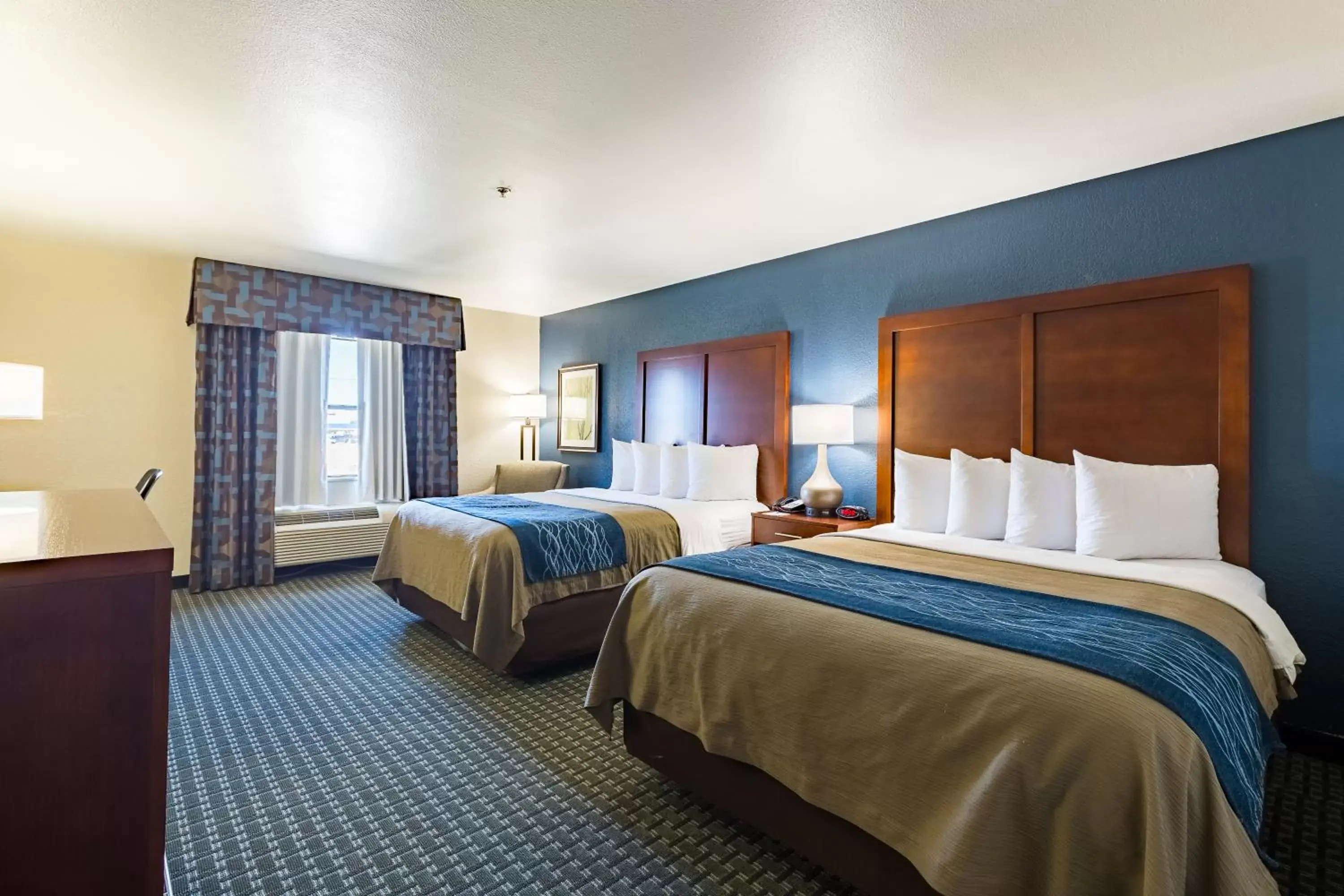 Queen Room with Two Queen Beds - Disability Access in Best Western Northwest Corpus Christi Inn & Suites