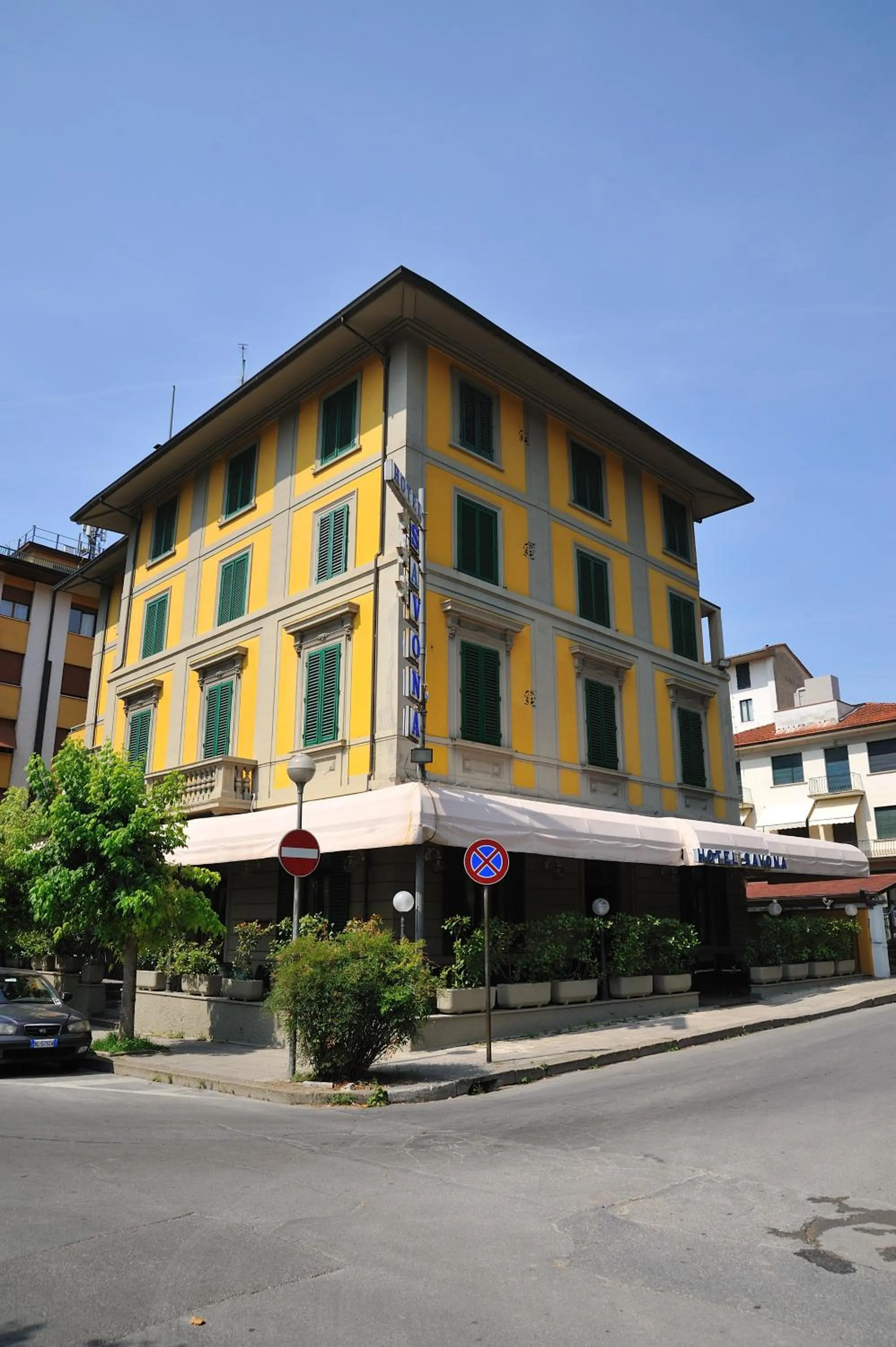 Facade/entrance in Hotel Savona