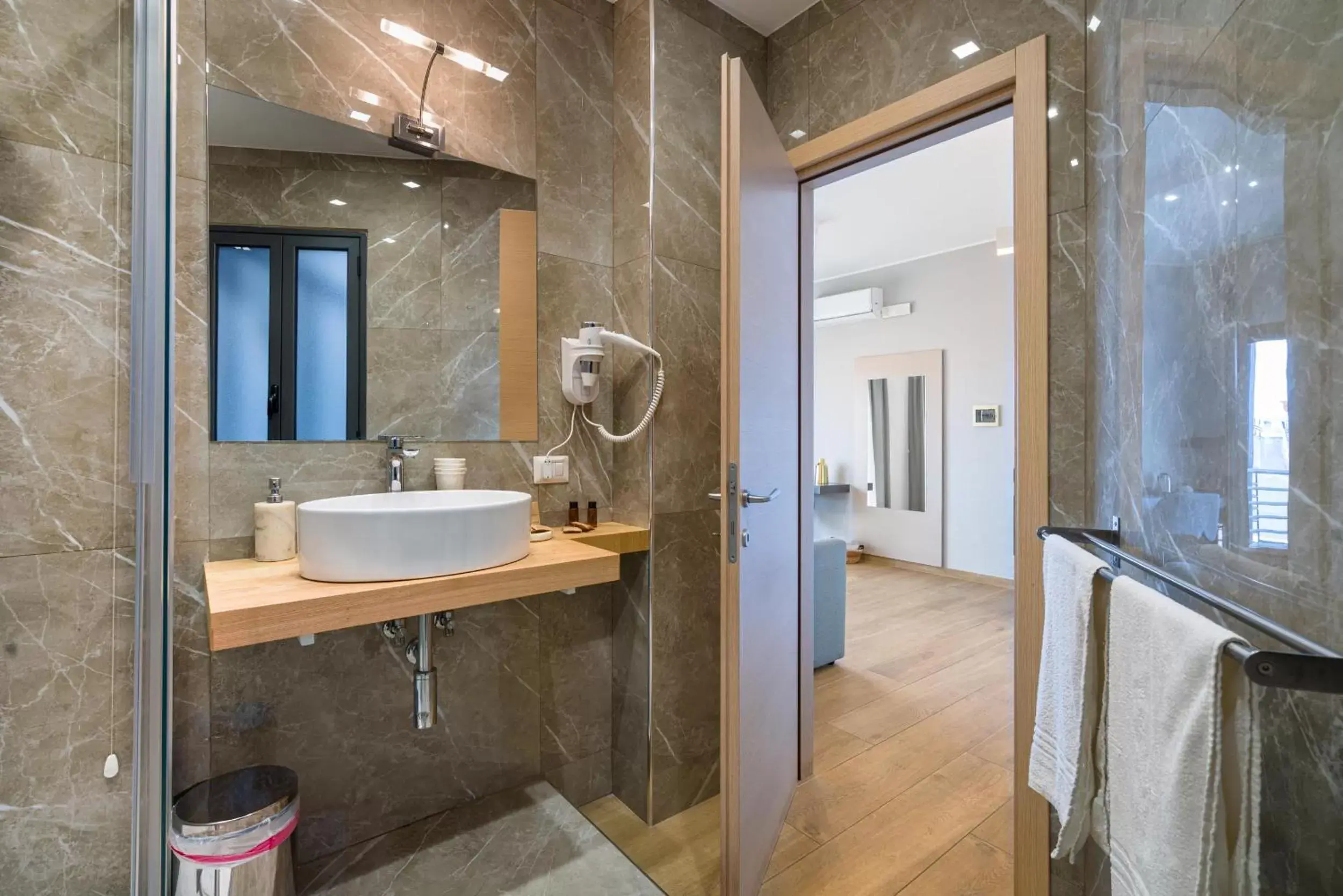 Bathroom in Taormina Palace Hotel