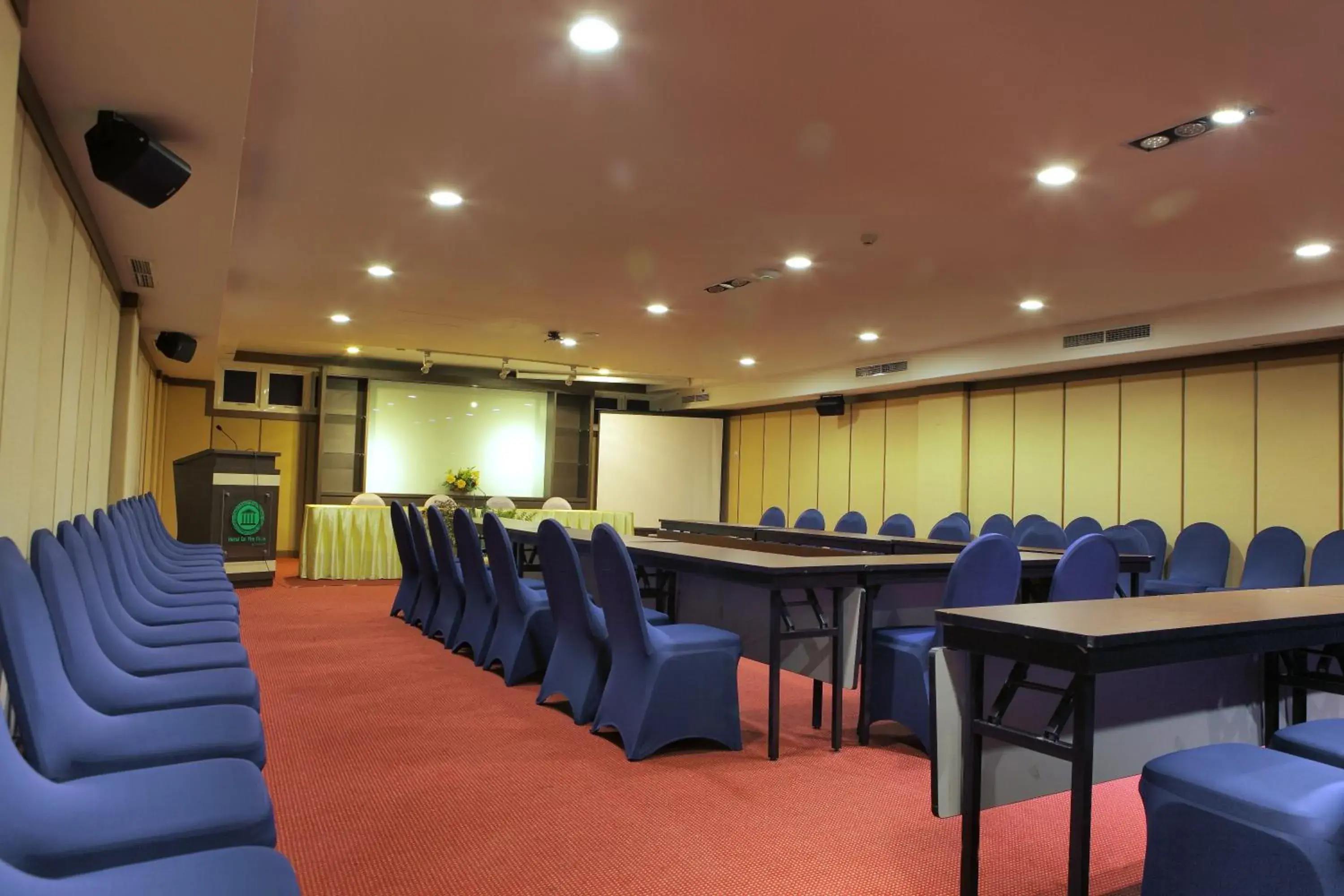 Banquet/Function facilities in Hotel On The Rock By Prasanthi