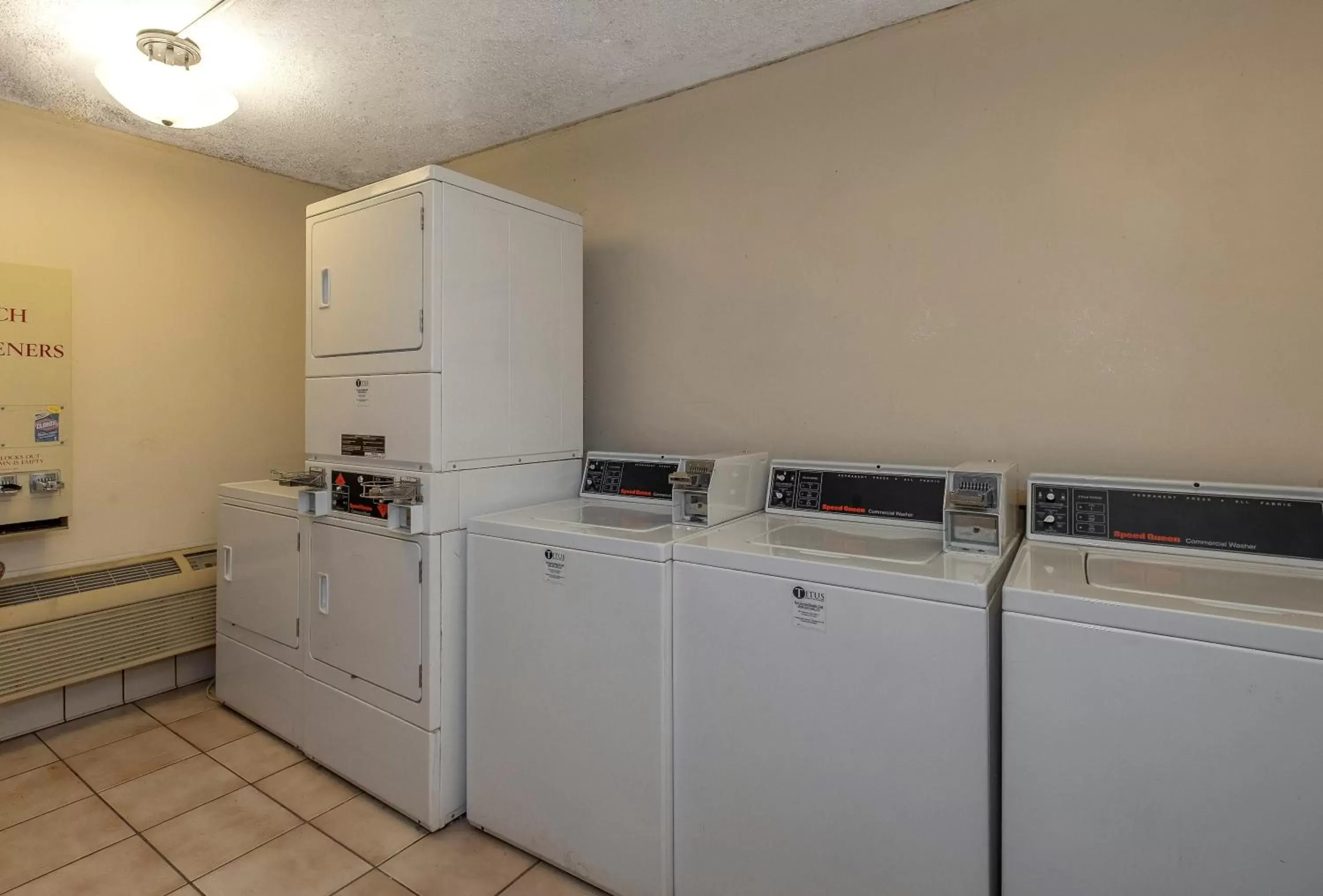 Other, Kitchen/Kitchenette in Red Roof Inn Dothan