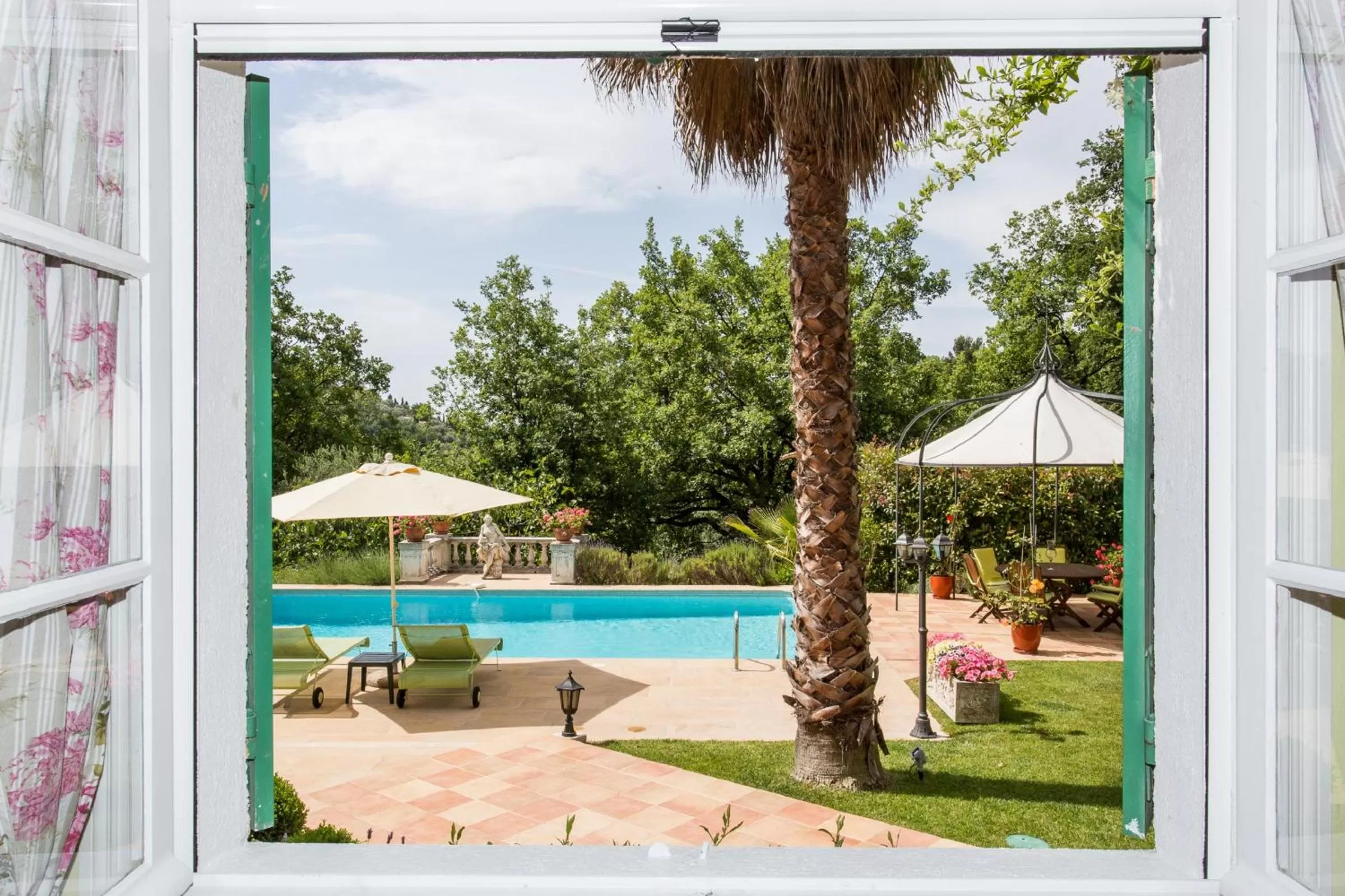 Pool view in Mas Du Roc Bed & Breakfast