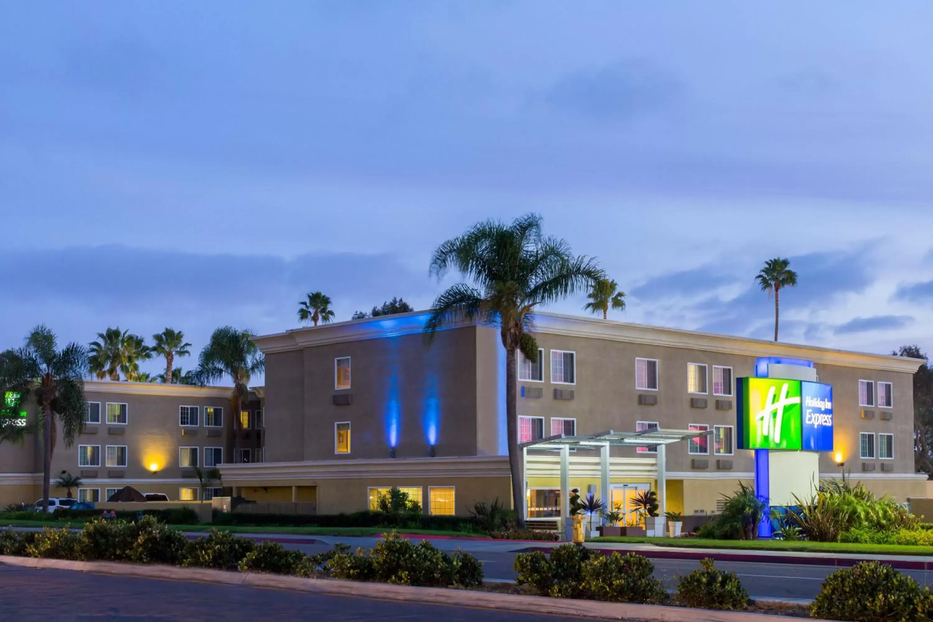Property Building in Holiday Inn Express San Diego SeaWorld, an IHG Hotel