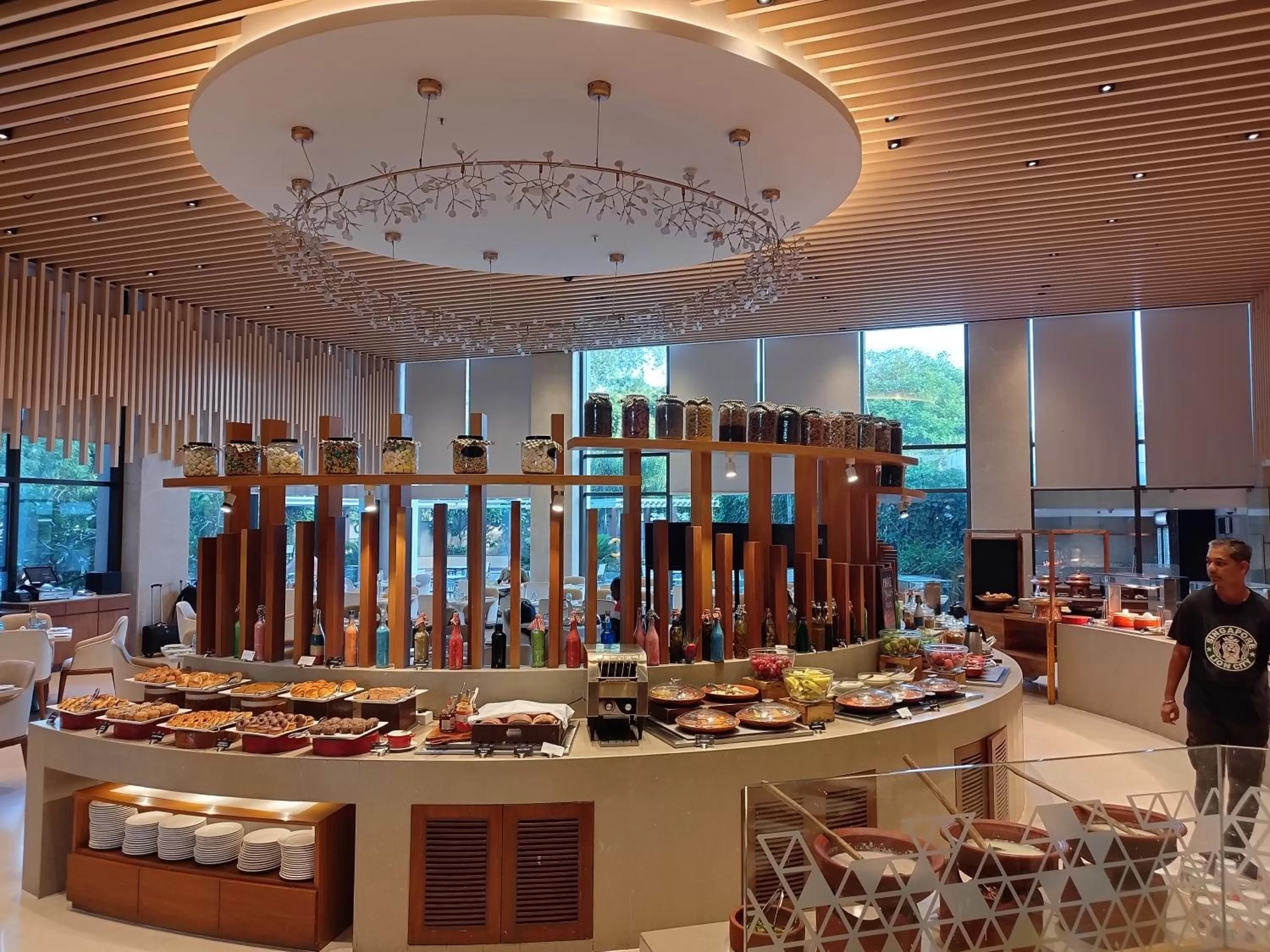 Restaurant/places to eat in Courtyard by Marriott Madurai