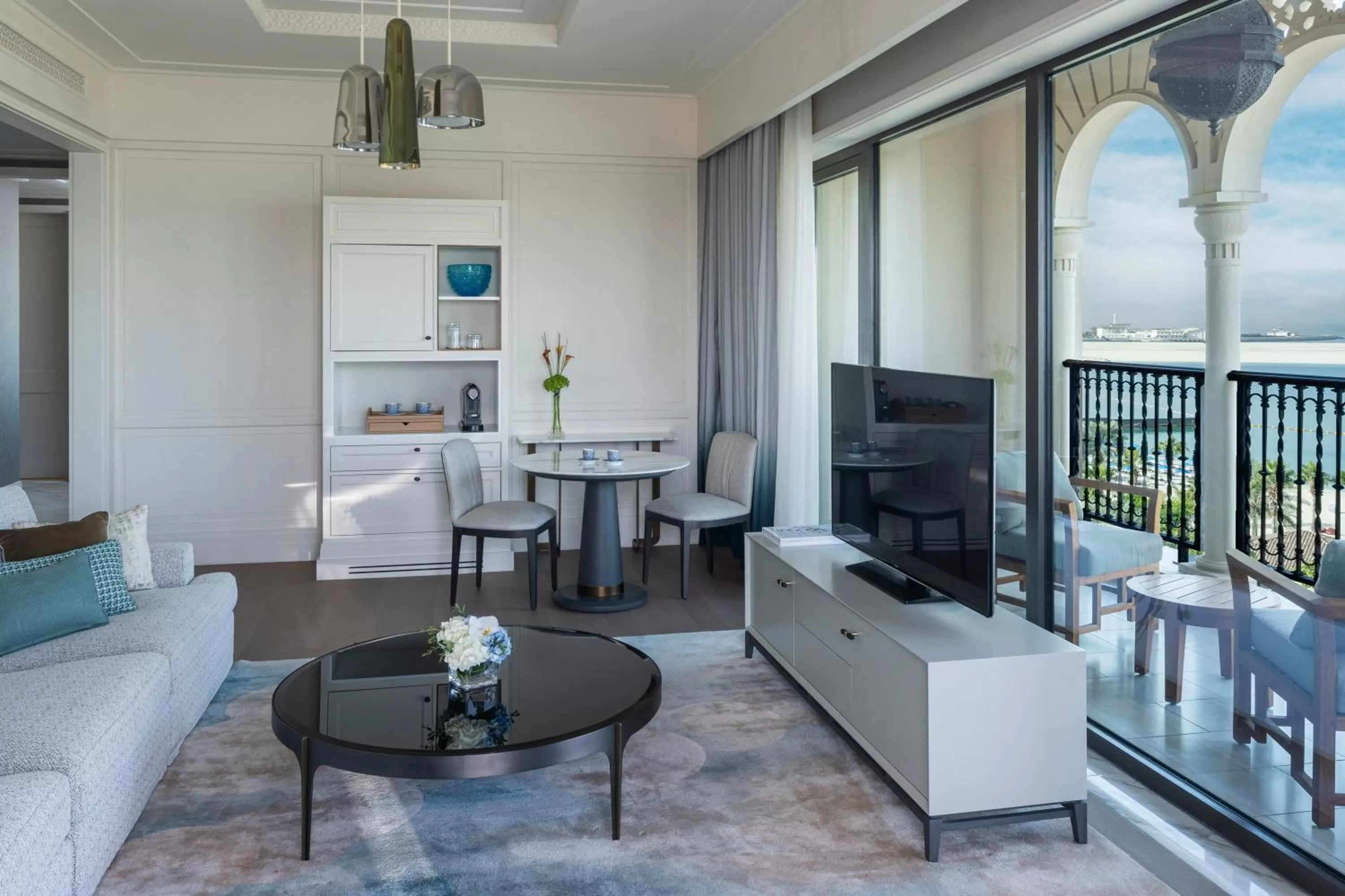 Living room in Four Seasons Resort Dubai at Jumeirah Beach