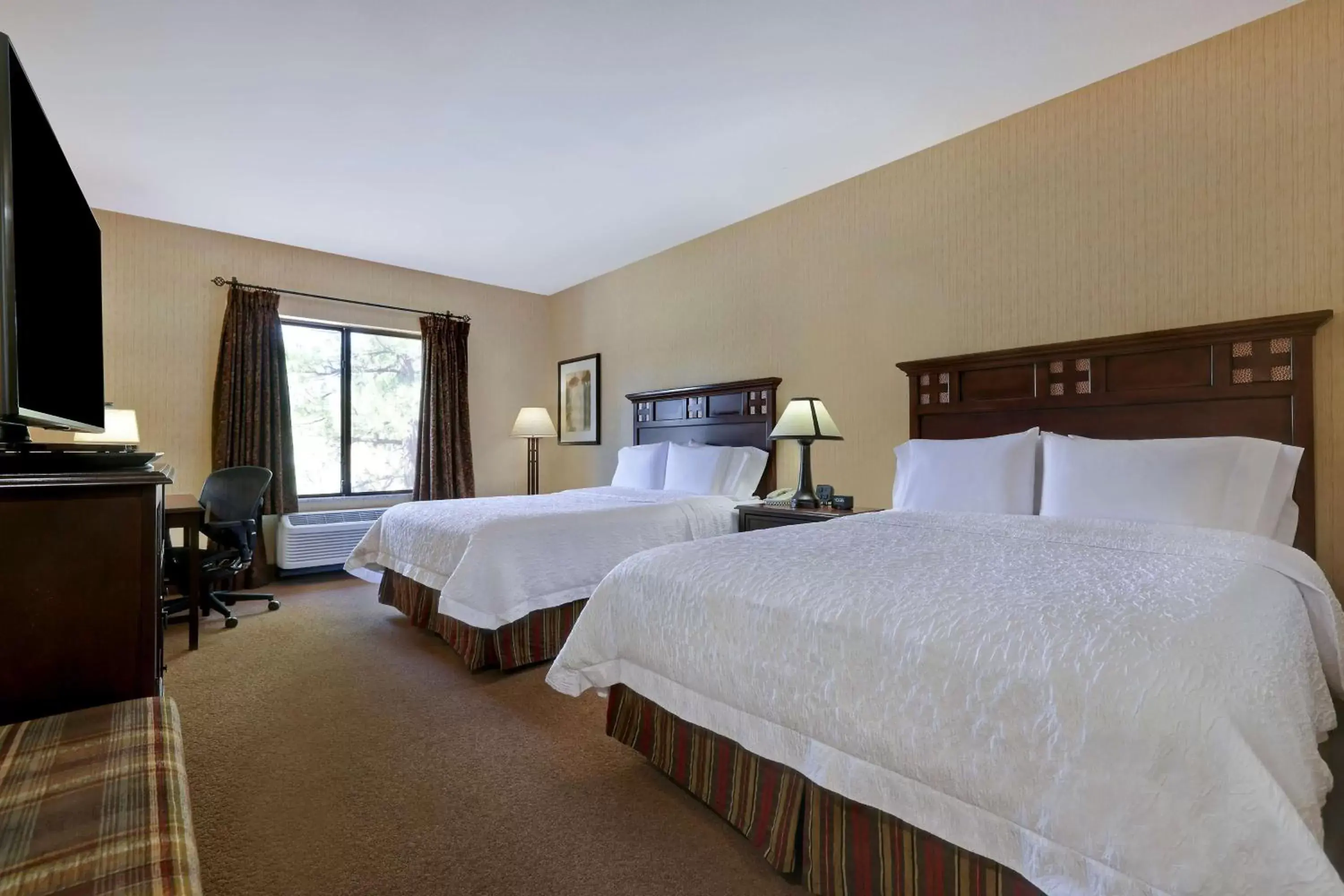 Bedroom, Bed in Hampton Inn & Suites Tahoe-Truckee