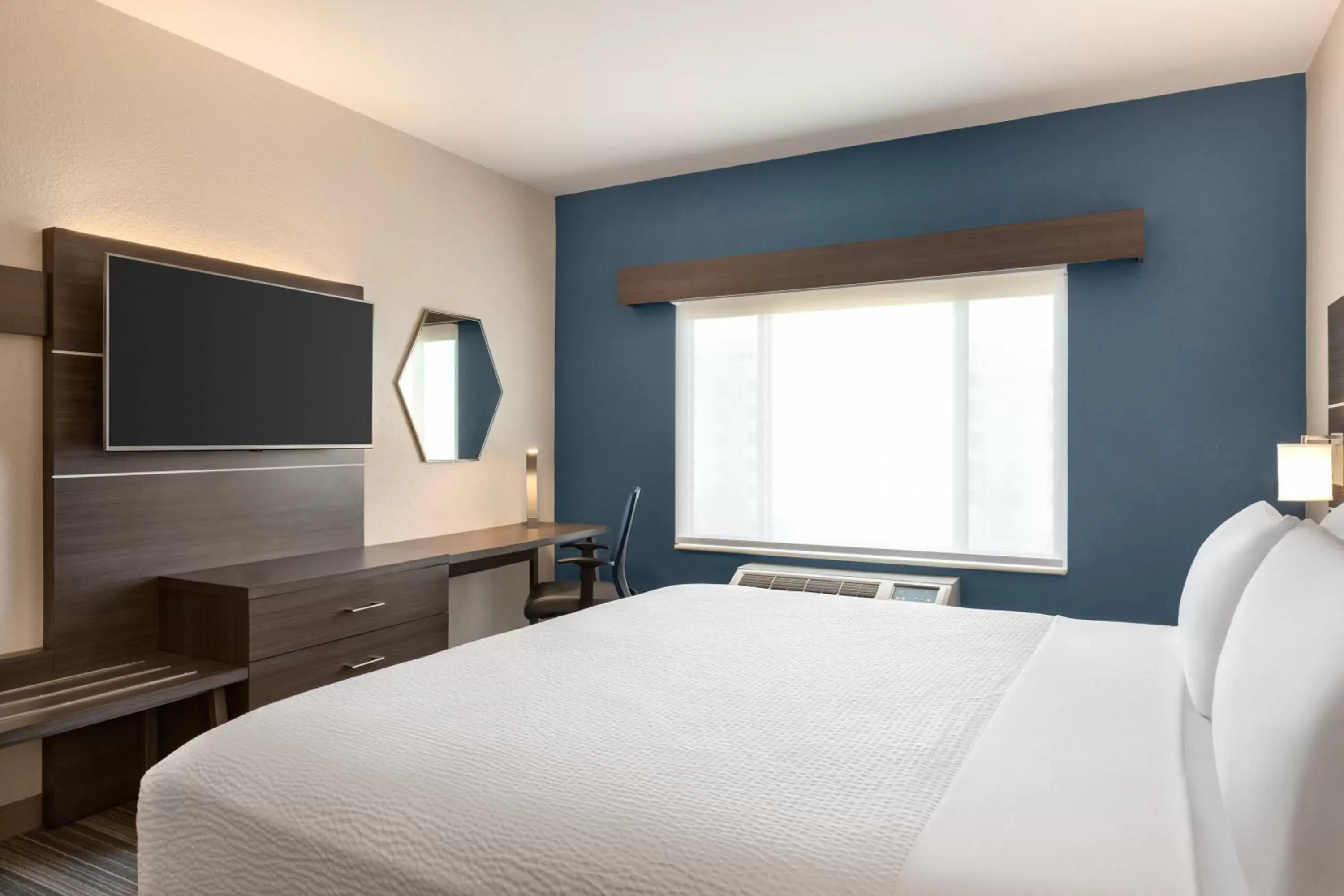 Bed in Holiday Inn Express & Suites Denver Airport by IHG Bed in Holiday Inn Express & Suites Denver Airport by IHG