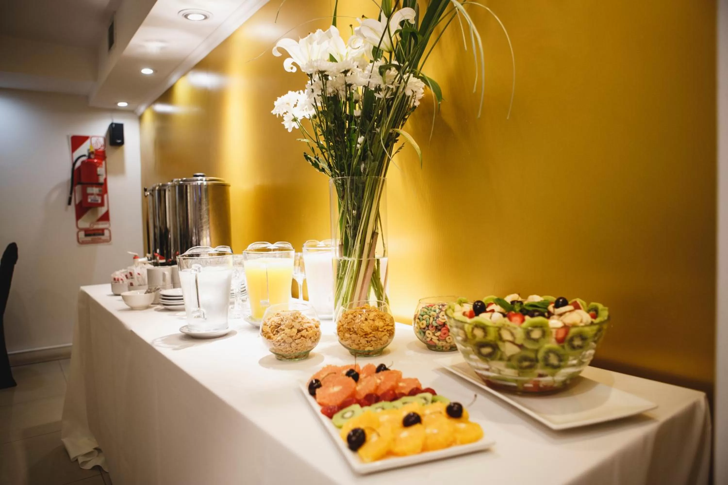 Food and drinks in Ker Urquiza Hotel