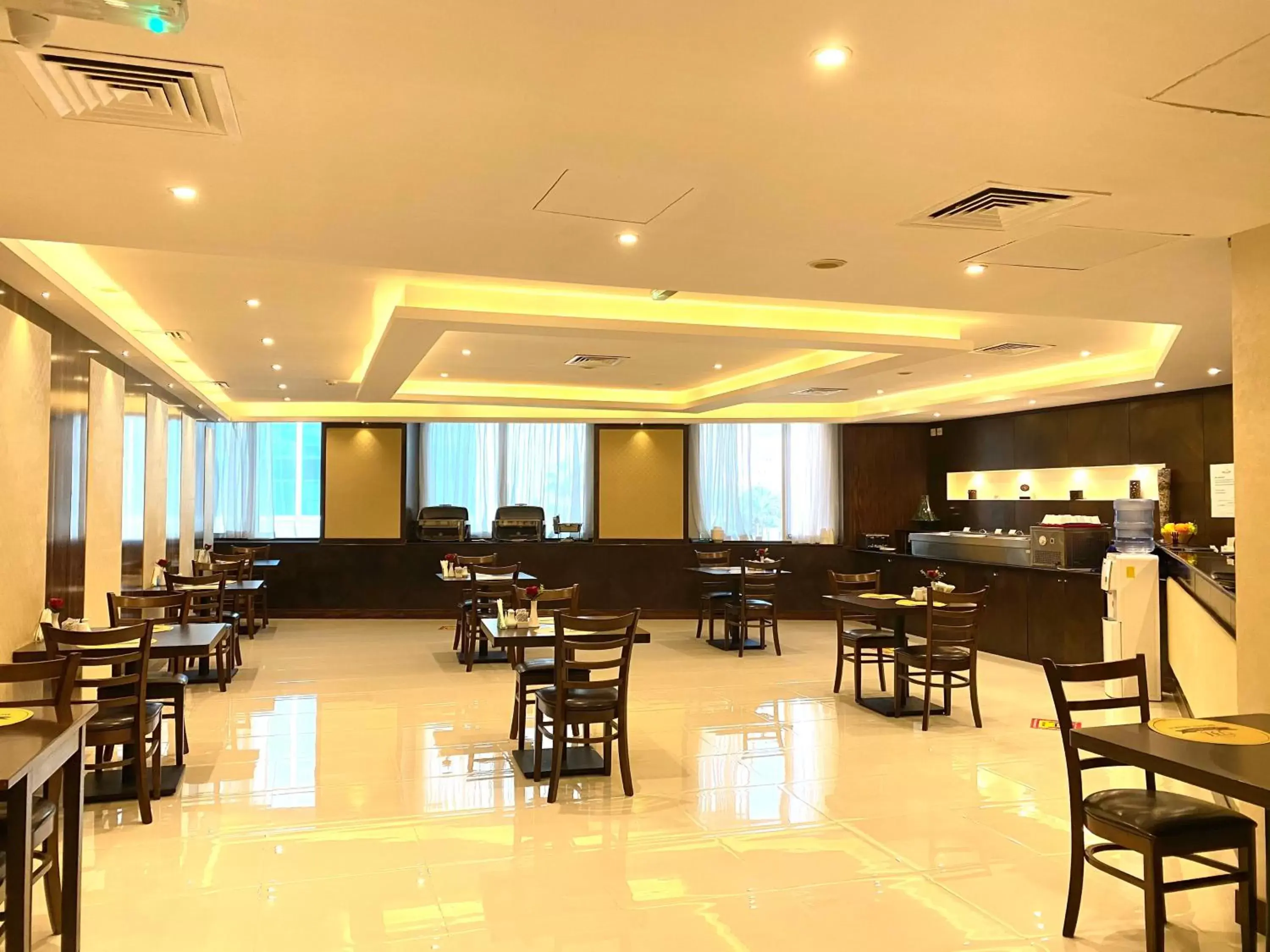 Restaurant/Places to Eat in Panorama Hotel Deira