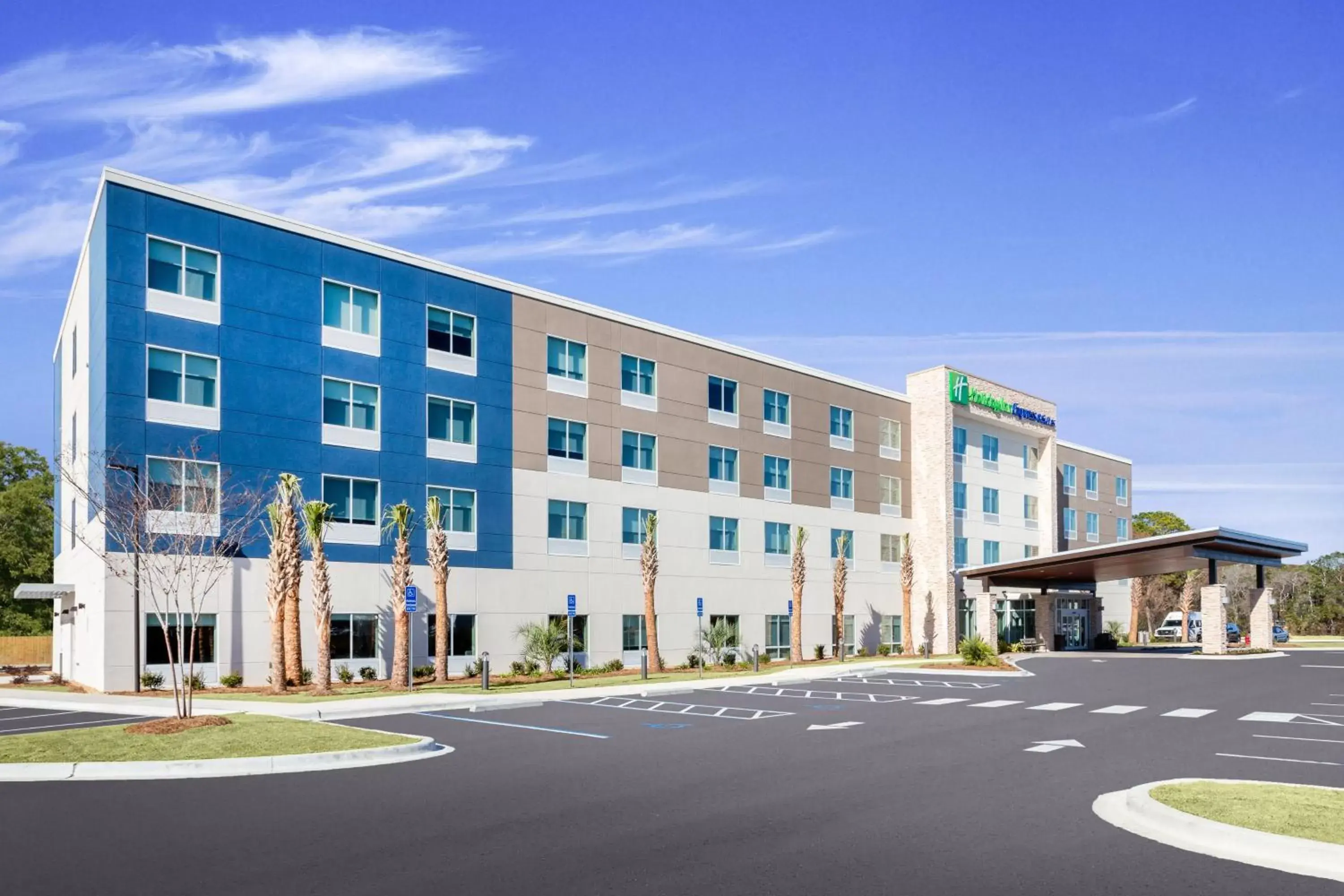 Property building in Holiday Inn Express & Suites Niceville - Eglin Area, an IHG Hotel