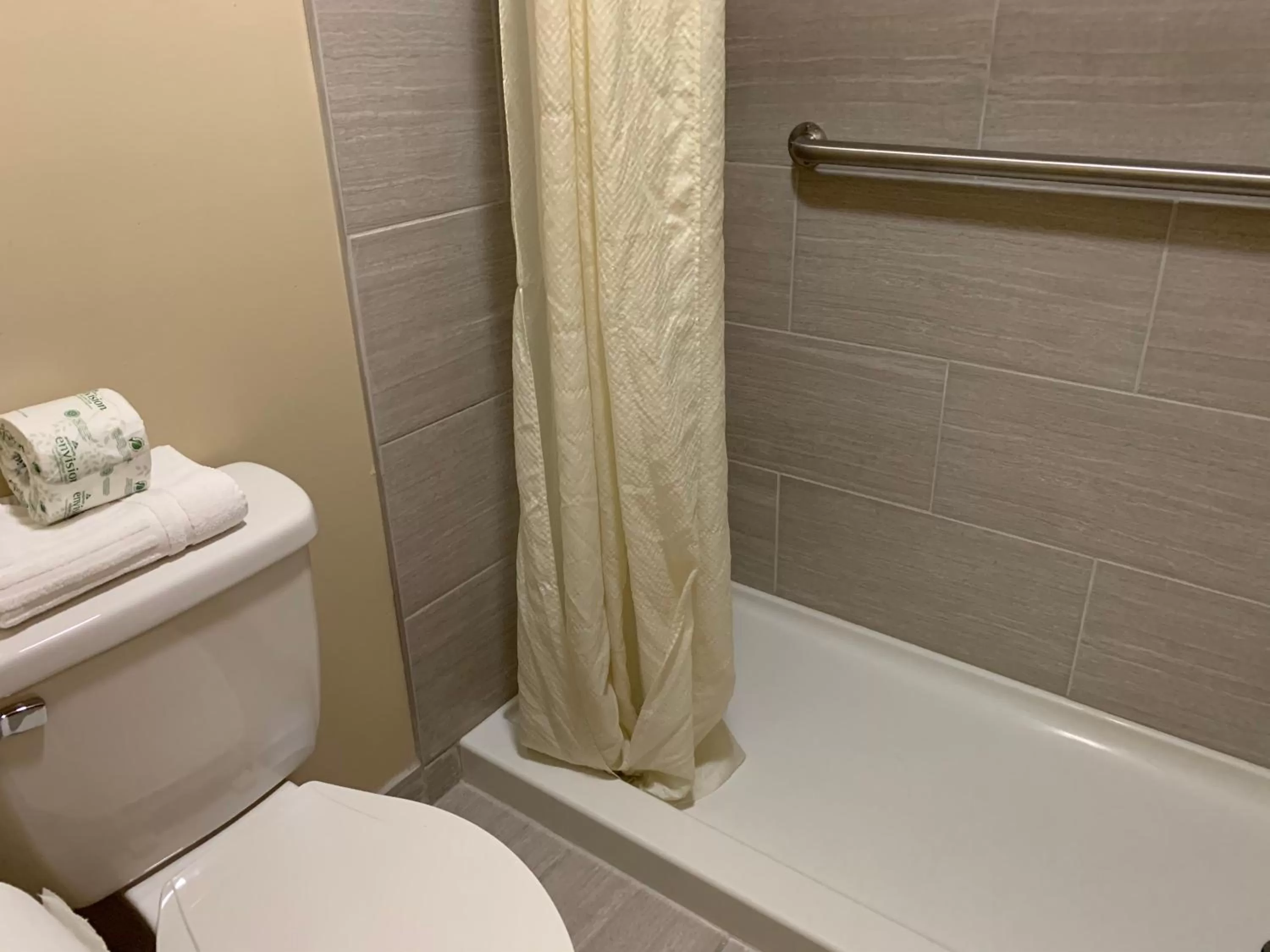 Shower in Travelowes Motel - Maggie Valley