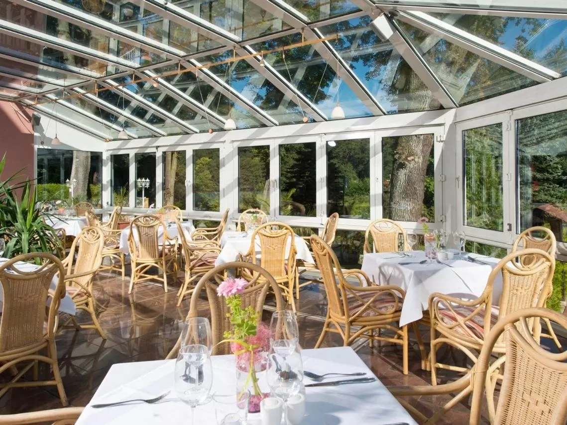 Dining area in Seeschloß