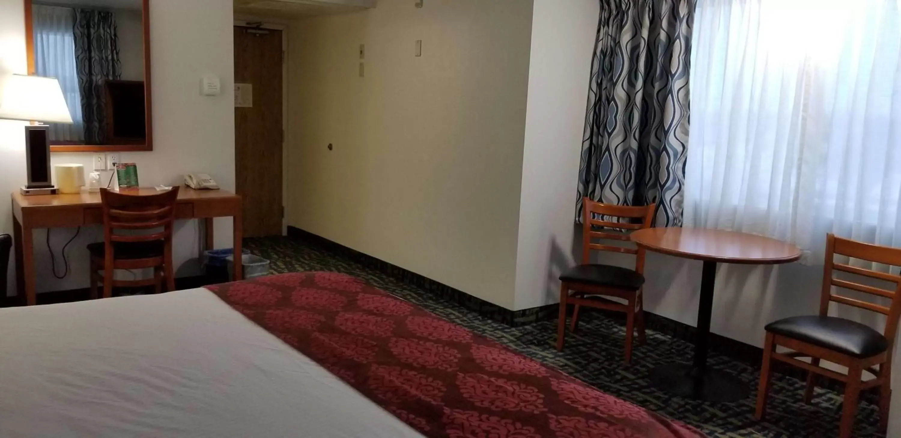 Photo of the whole room, Bed in SureStay Plus Hotel by Best Western Lethbridge