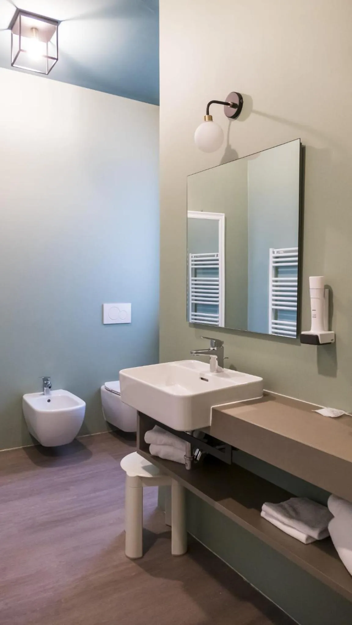 Toilet in Hotel Puccini