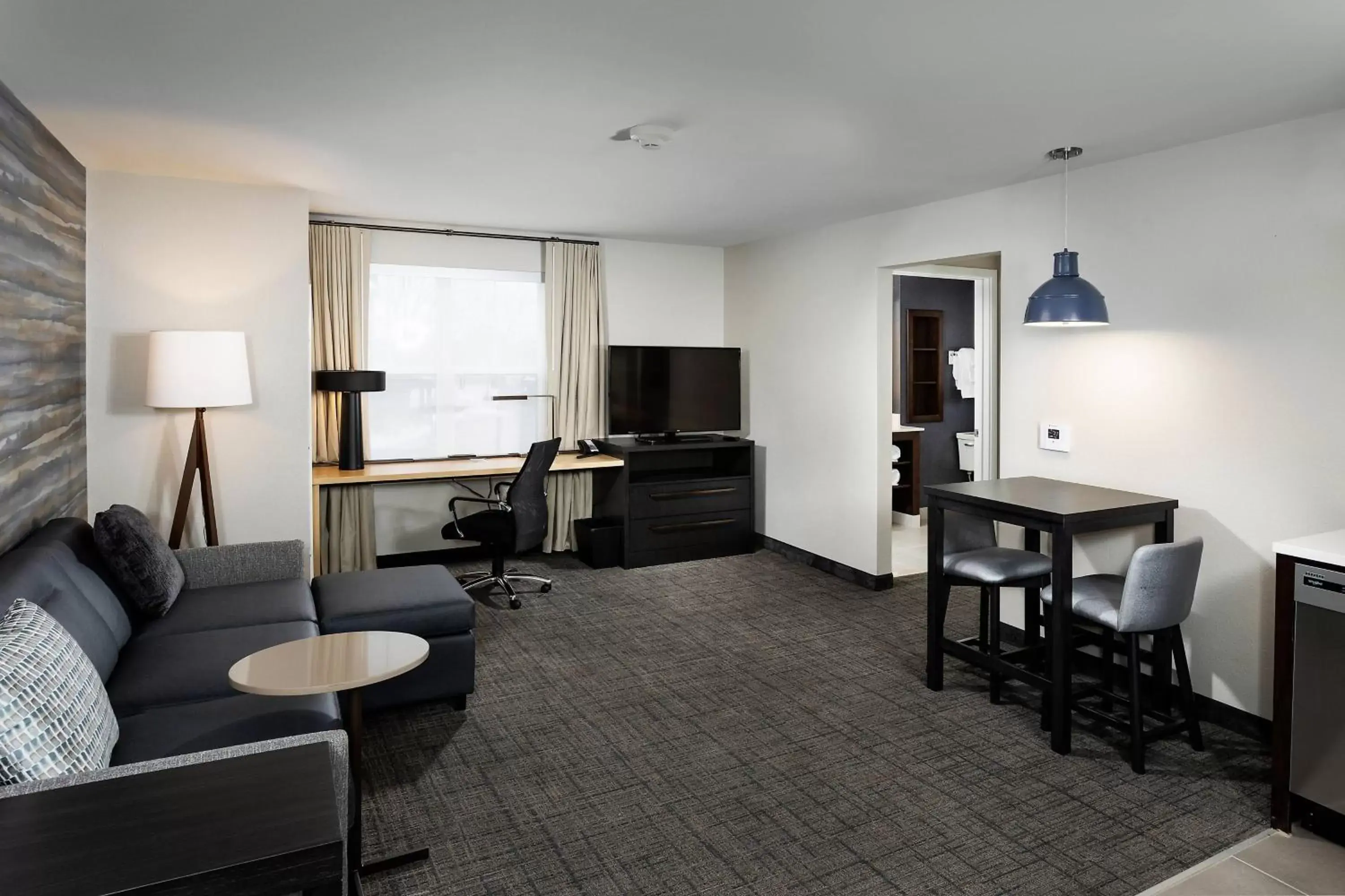Living room, Seating Area in Residence Inn by Marriott Milwaukee Brookfield