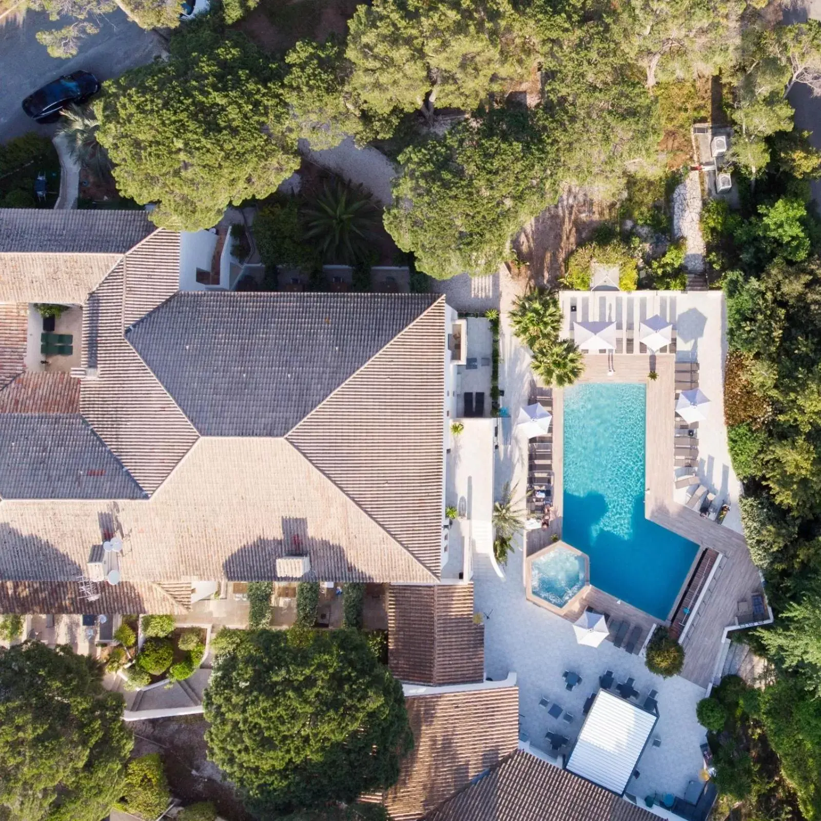 Property building, Bird's-eye View in Le Confidentiel Hôtel & SPA