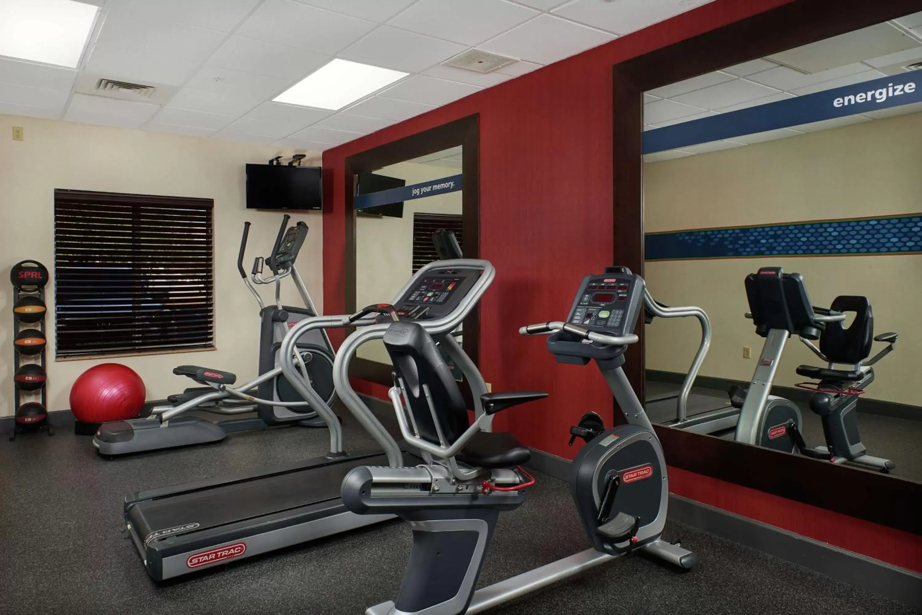 Fitness centre/facilities, Fitness Center/Facilities in Hampton Inn & Suites Phoenix-Surprise