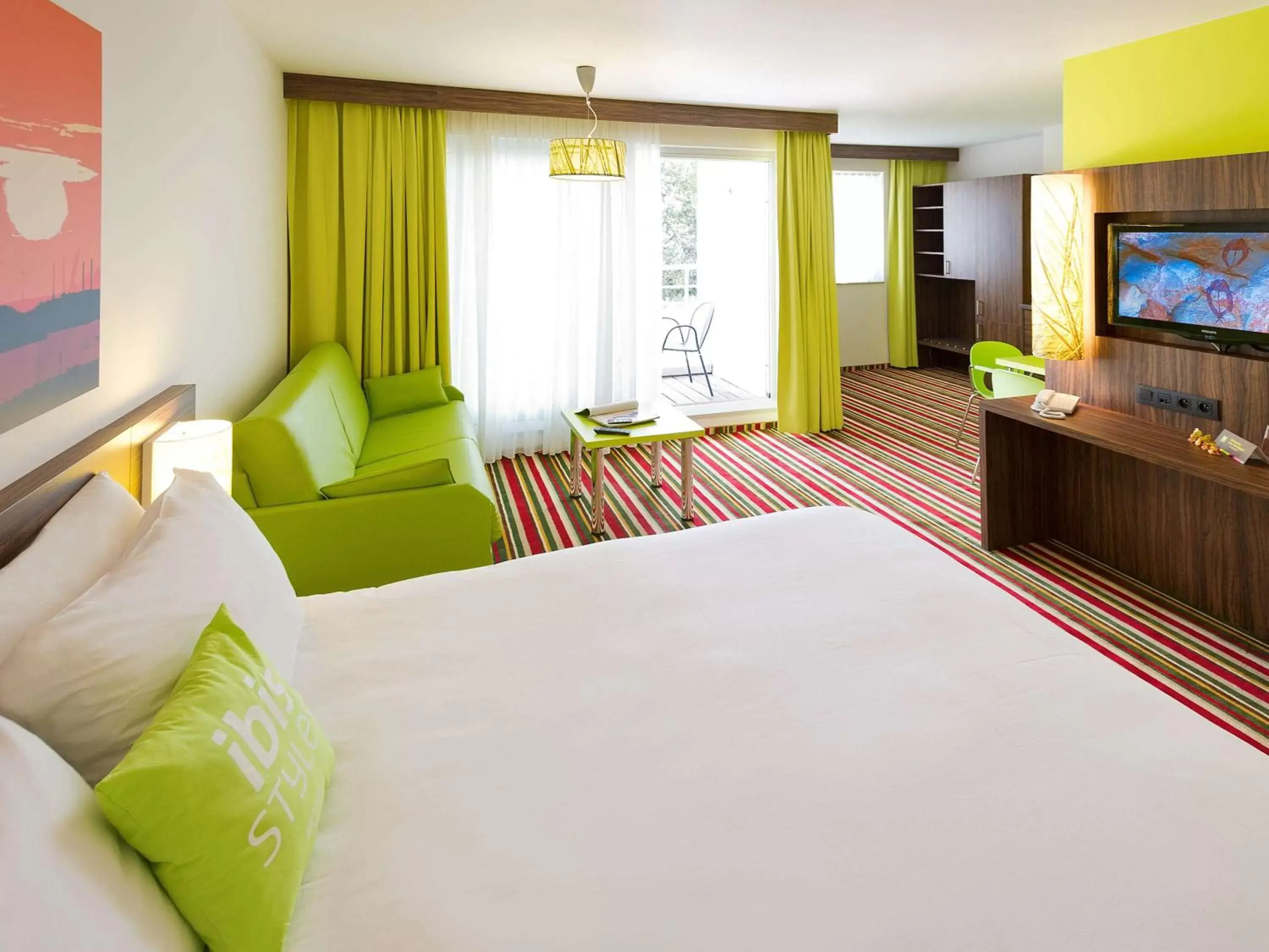 Photo of the whole room in ibis Styles Zeebrugge