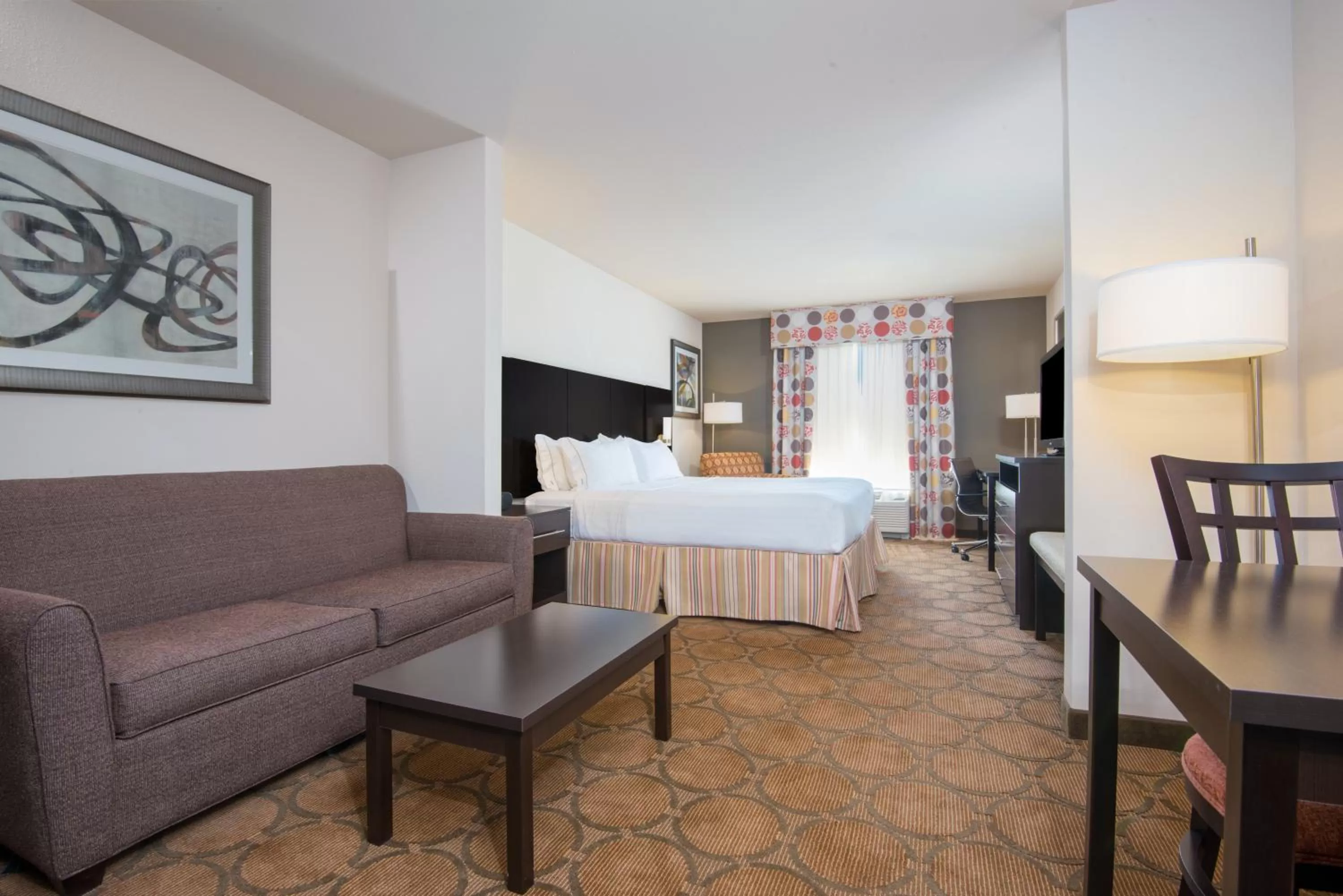 Photo of the whole room, Bed in Holiday Inn Express Hotel & Suites Hobbs by IHG
