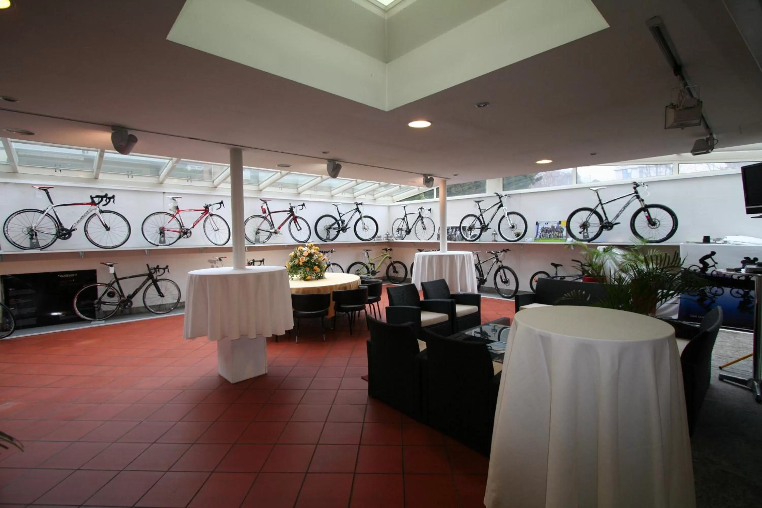 Lounge or bar in Colorado Hotel