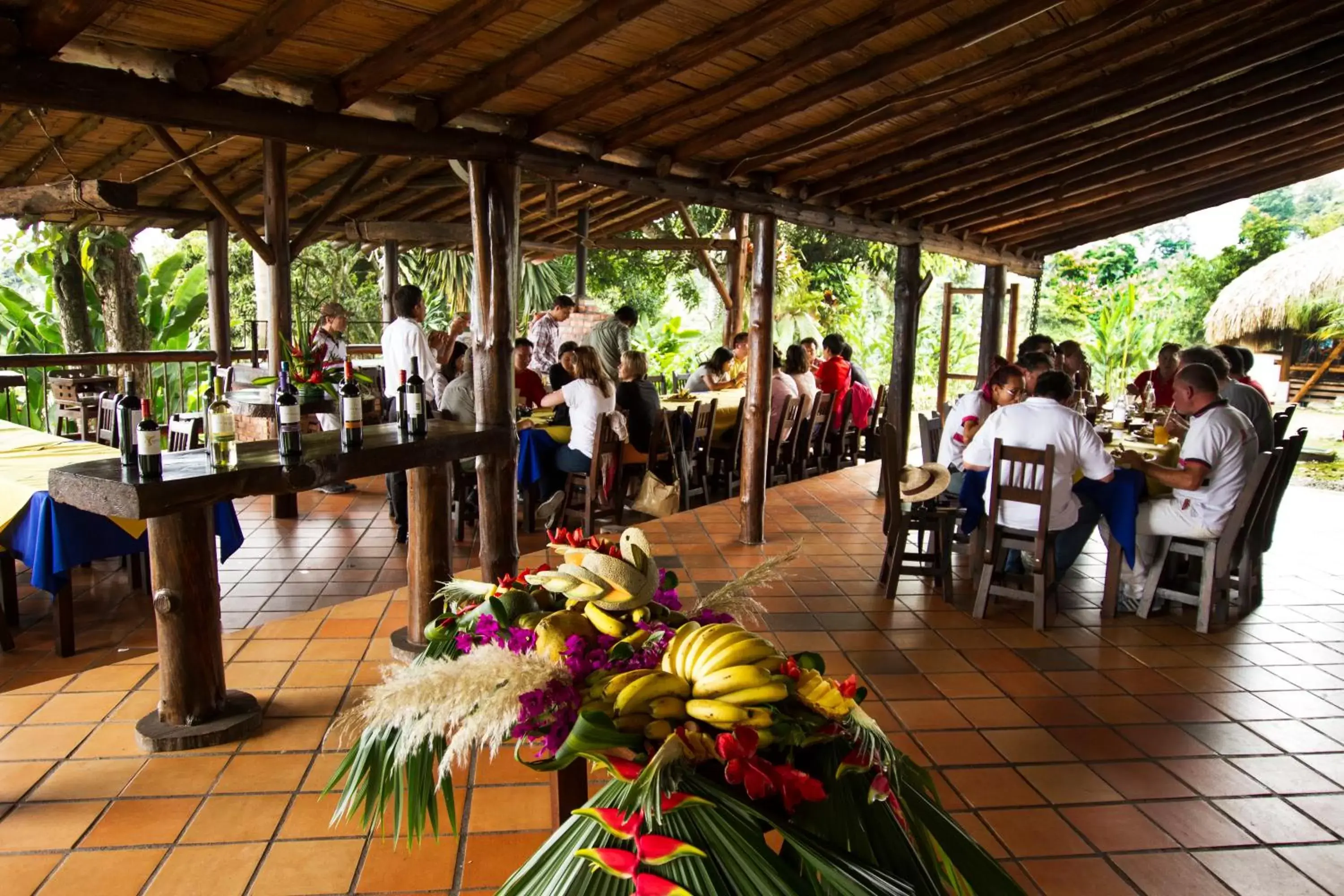 Restaurant/Places to Eat in Hotel Hacienda Combia