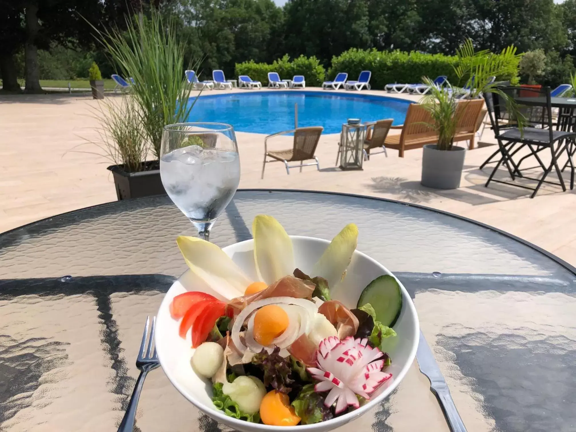 Balcony/Terrace, Swimming Pool in Globales Post Hotel & Wellness