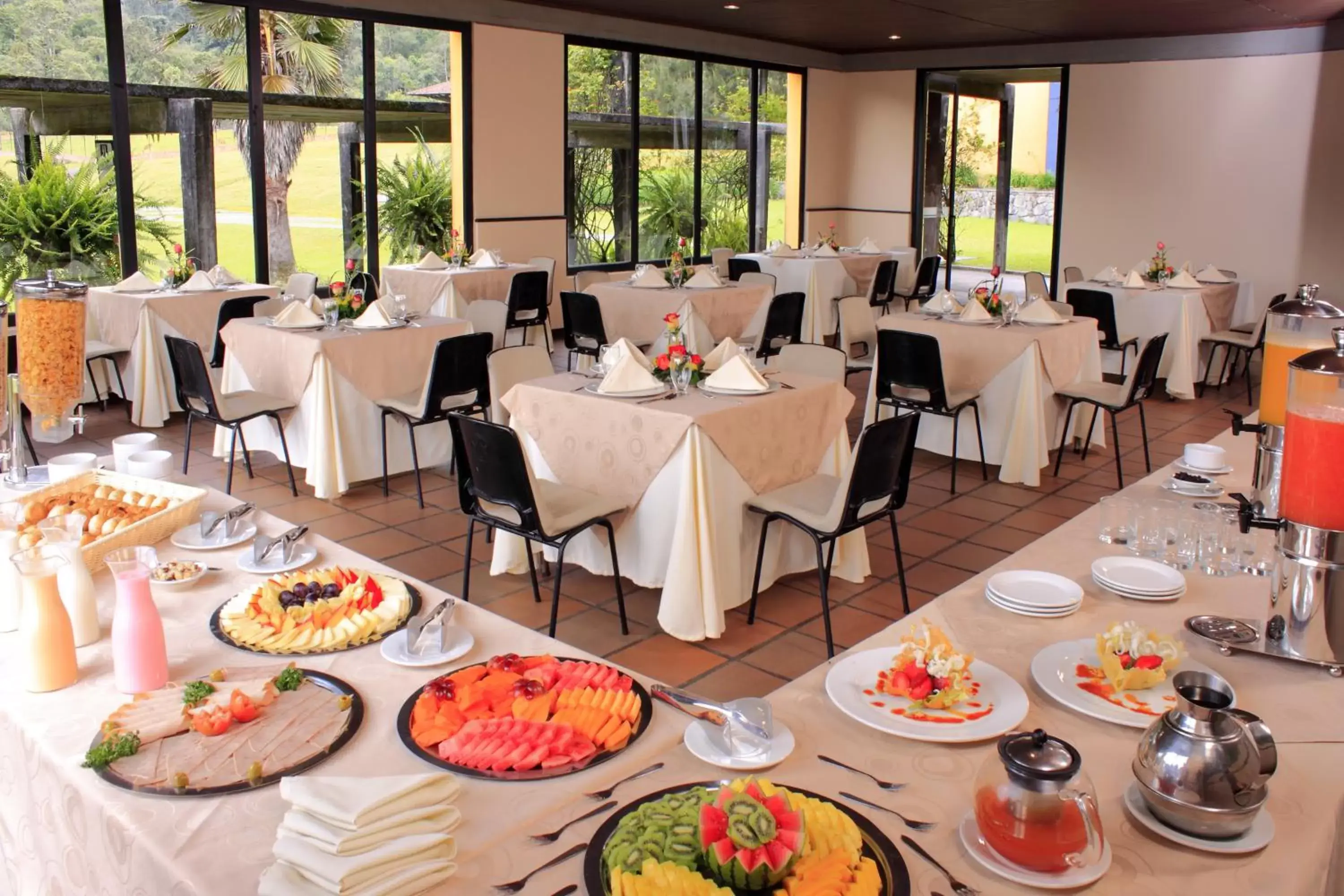 Restaurant/Places to Eat in Estelar Recinto Del Pensamiento Hotel Y Centro De Convenciones