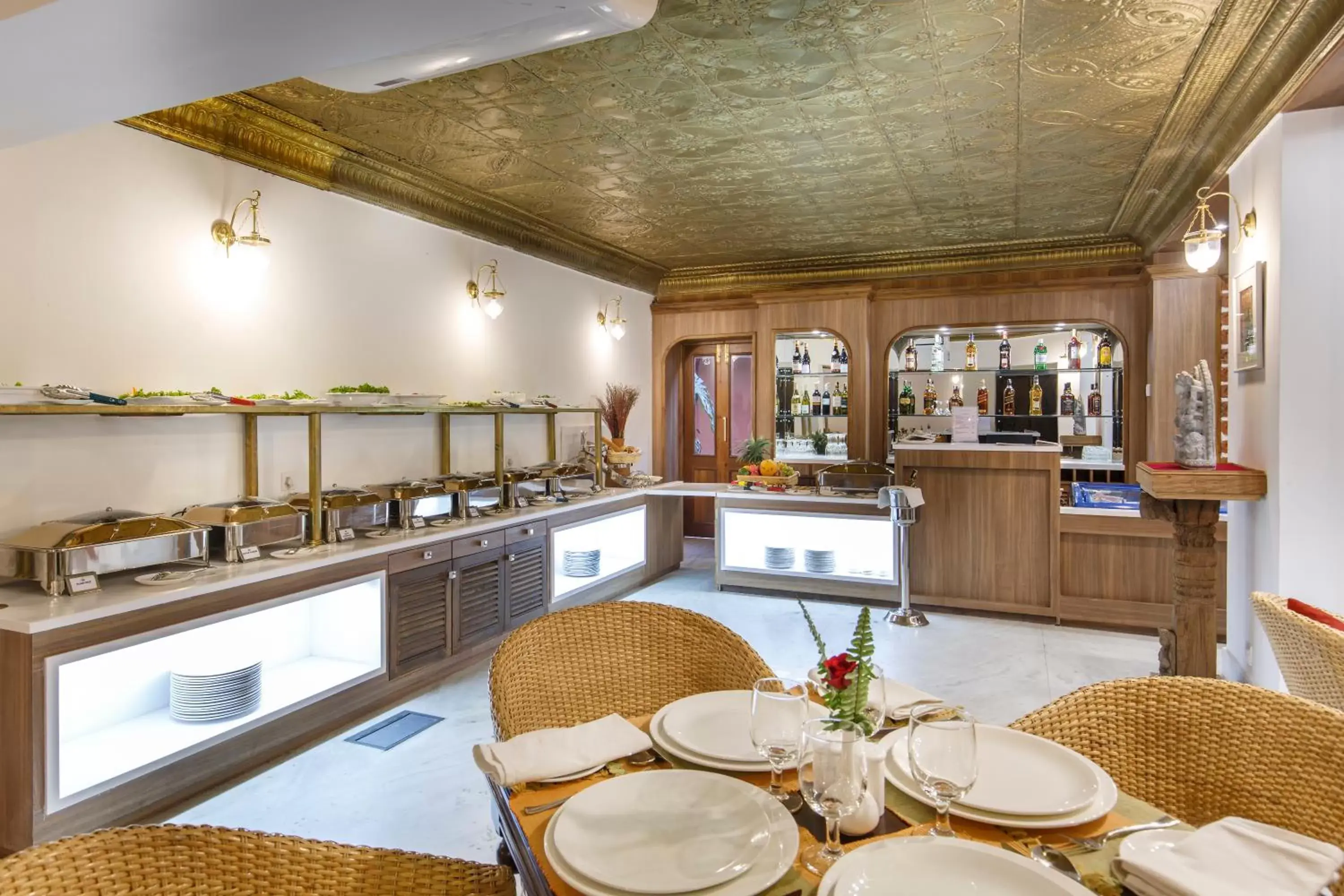 Restaurant/Places to Eat in Hotel Manaslu