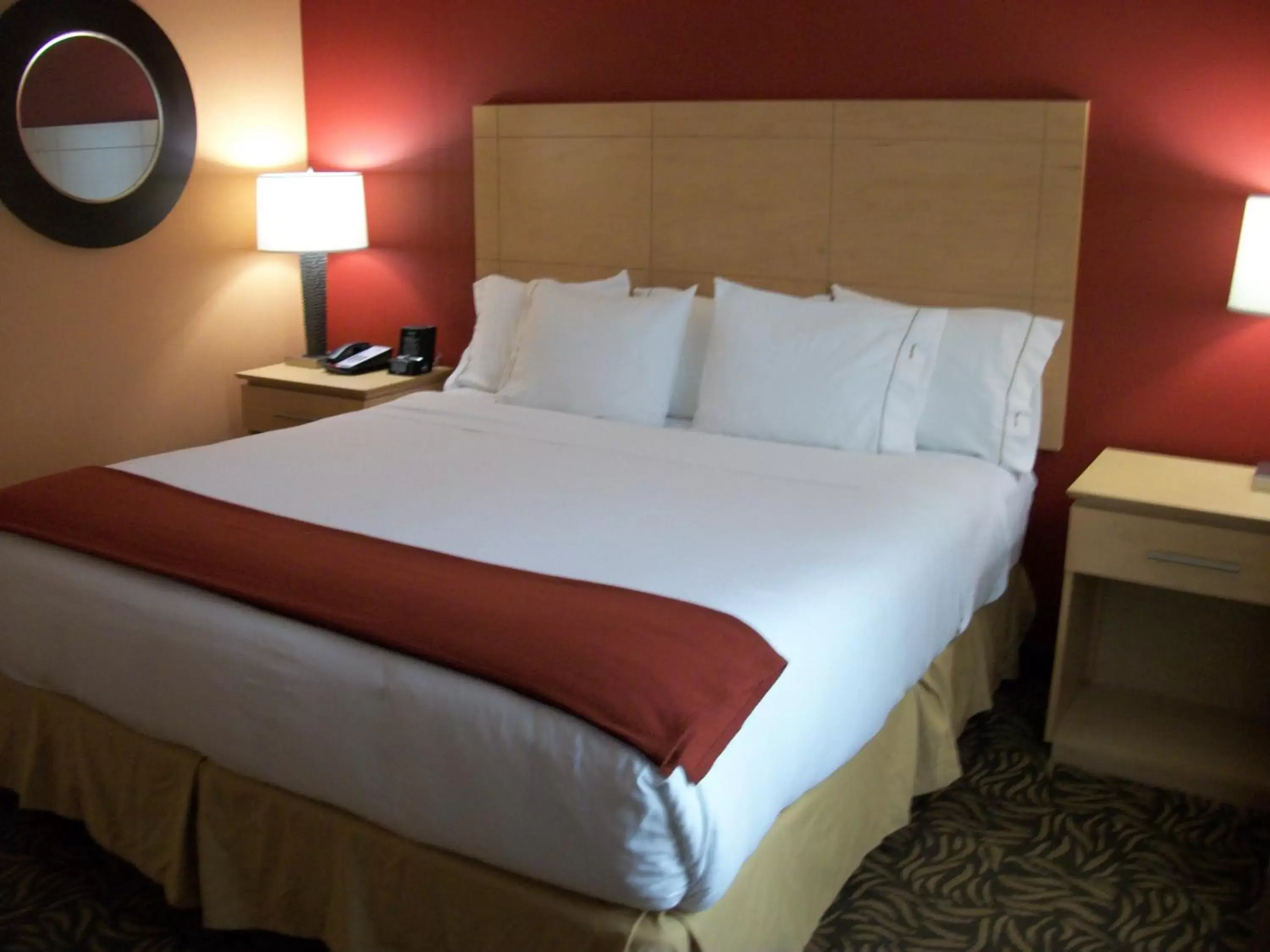 Bed in Holiday Inn Express - Cortland, an IHG Hotel