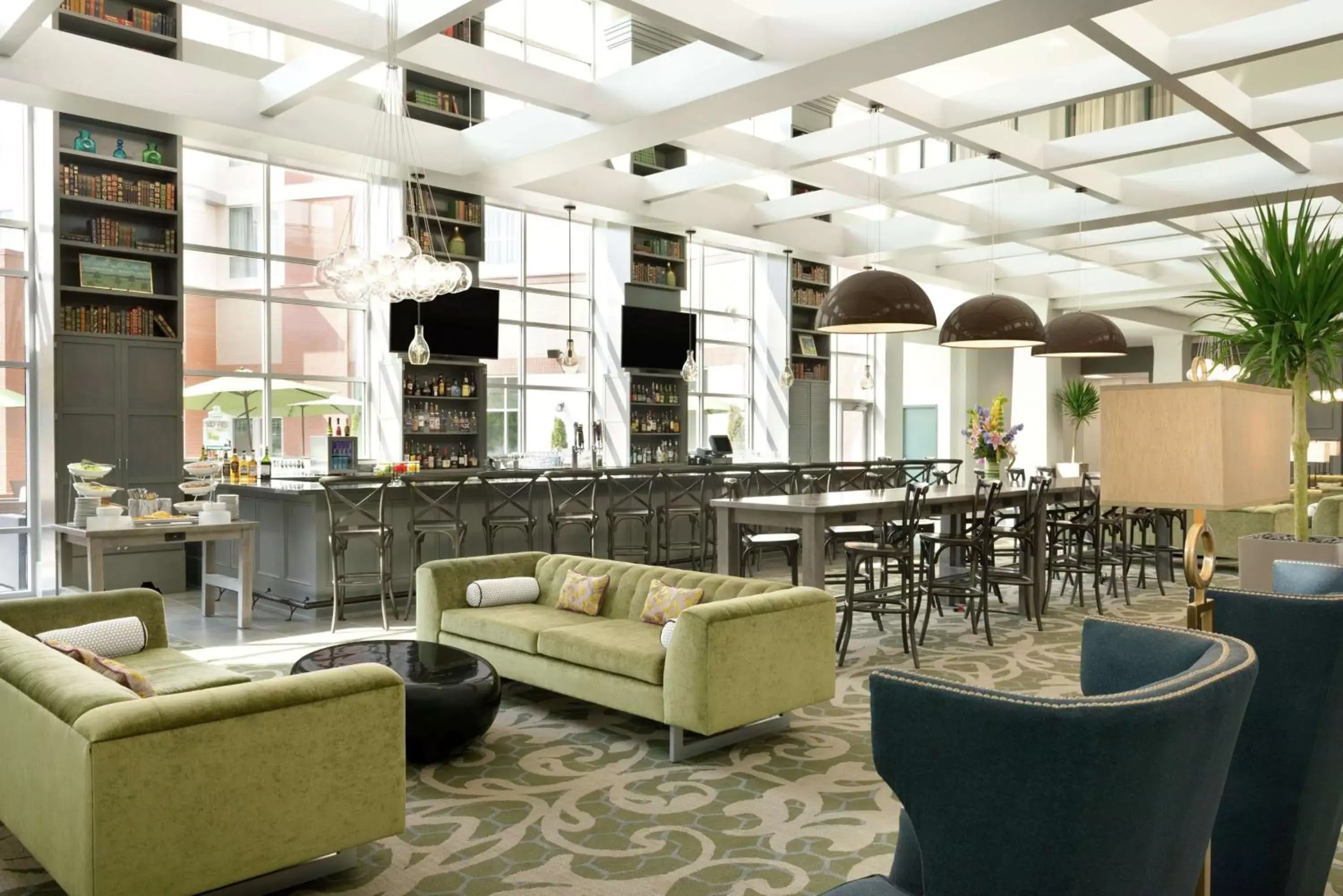 Lounge or bar, Lounge/Bar in Embassy Suites Charlotte/Ayrsley