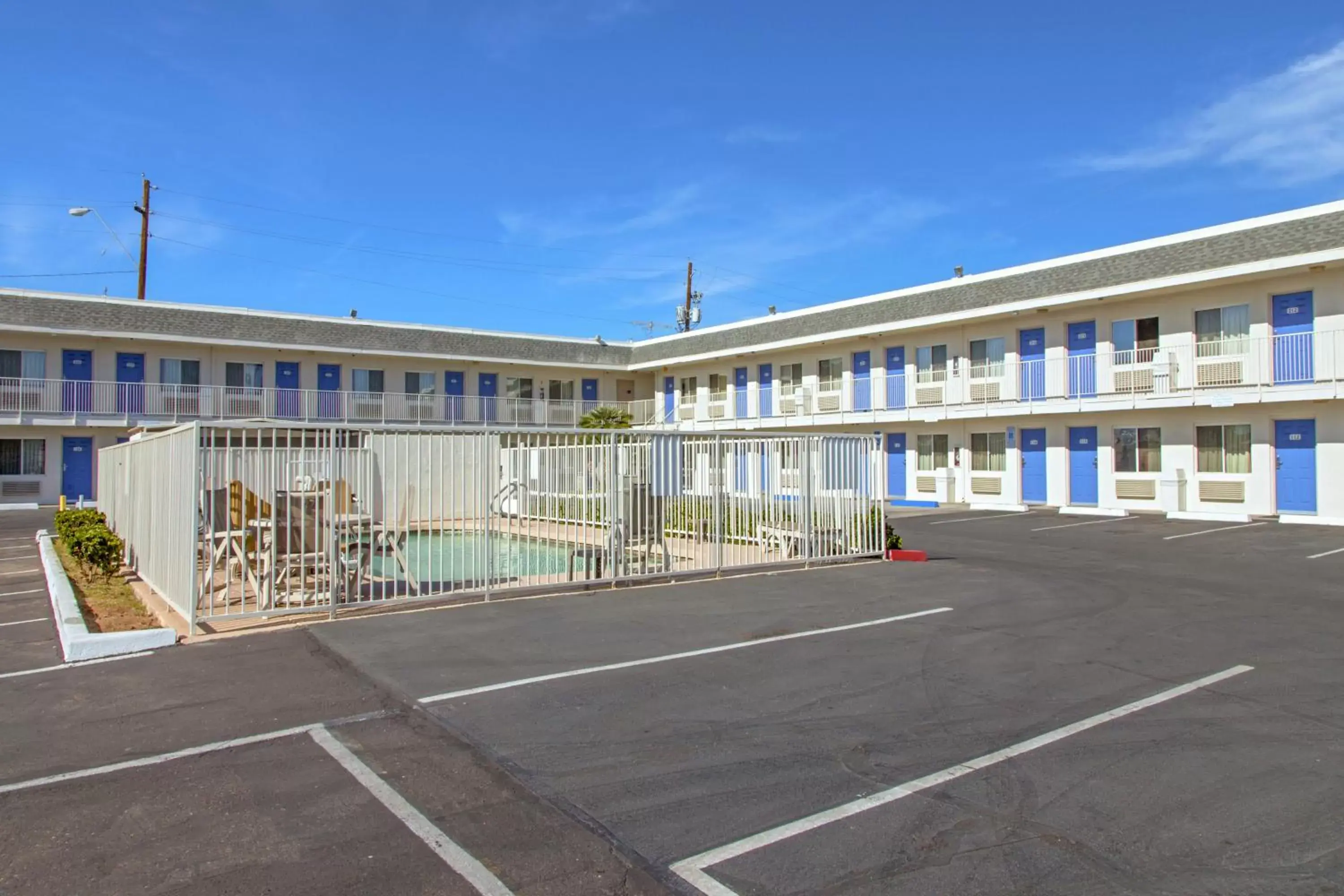 Other, Property Building in Motel 6-Phoenix, AZ - Airport - 24th Street