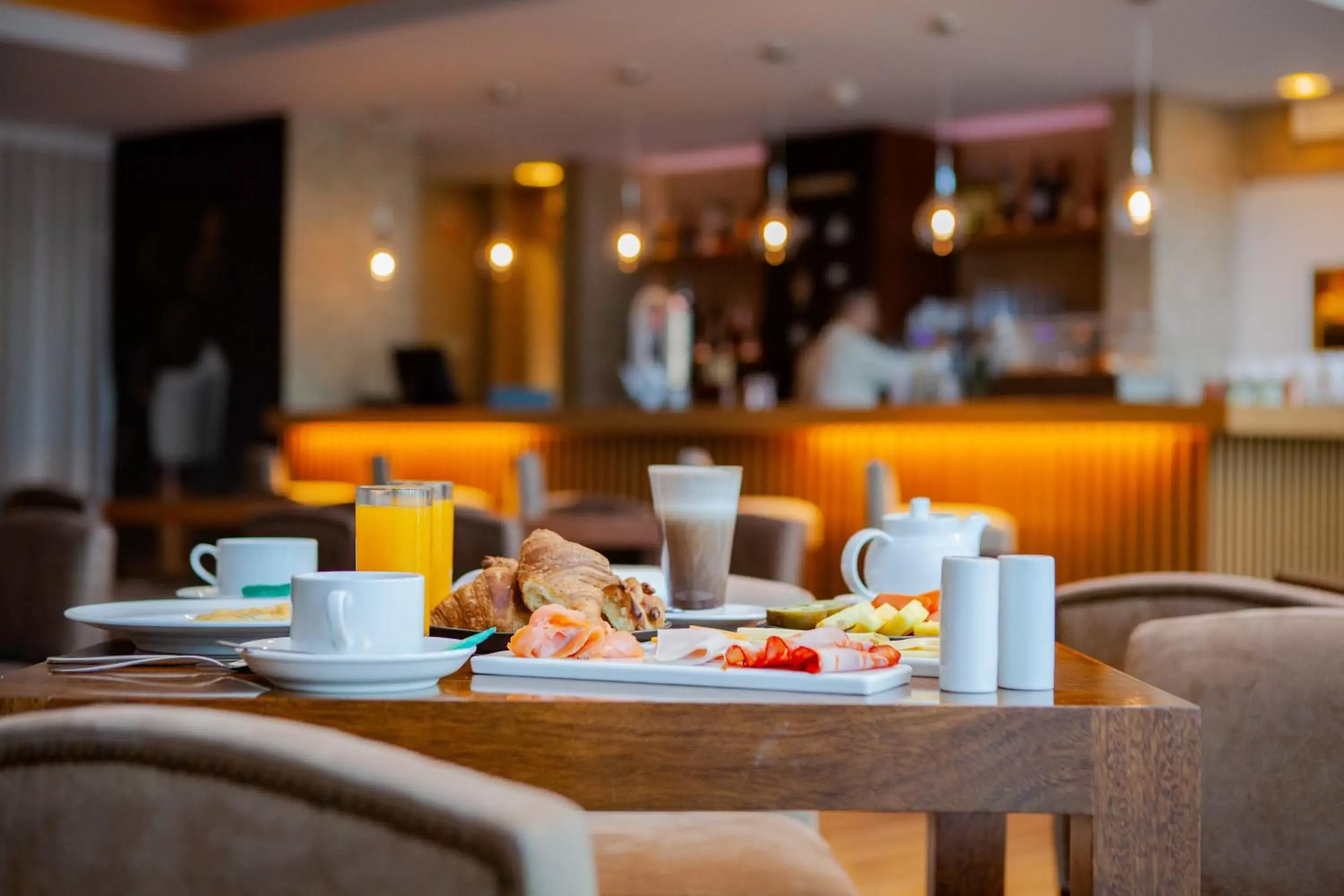 Lounge or bar, Restaurant/Places to Eat in VidaMar Resort Hotel Algarve