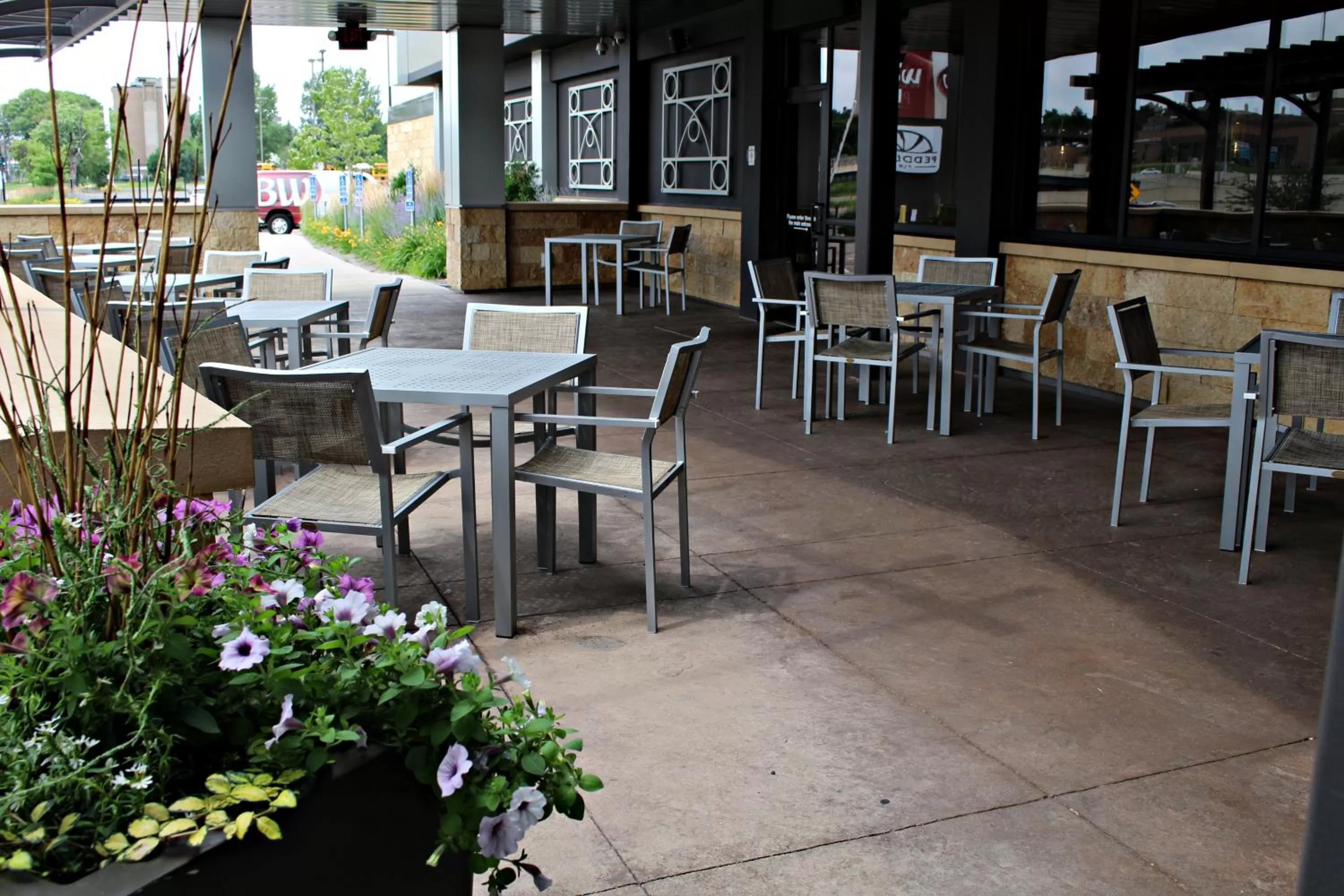 Patio in Radisson Hotel St Paul Downtown