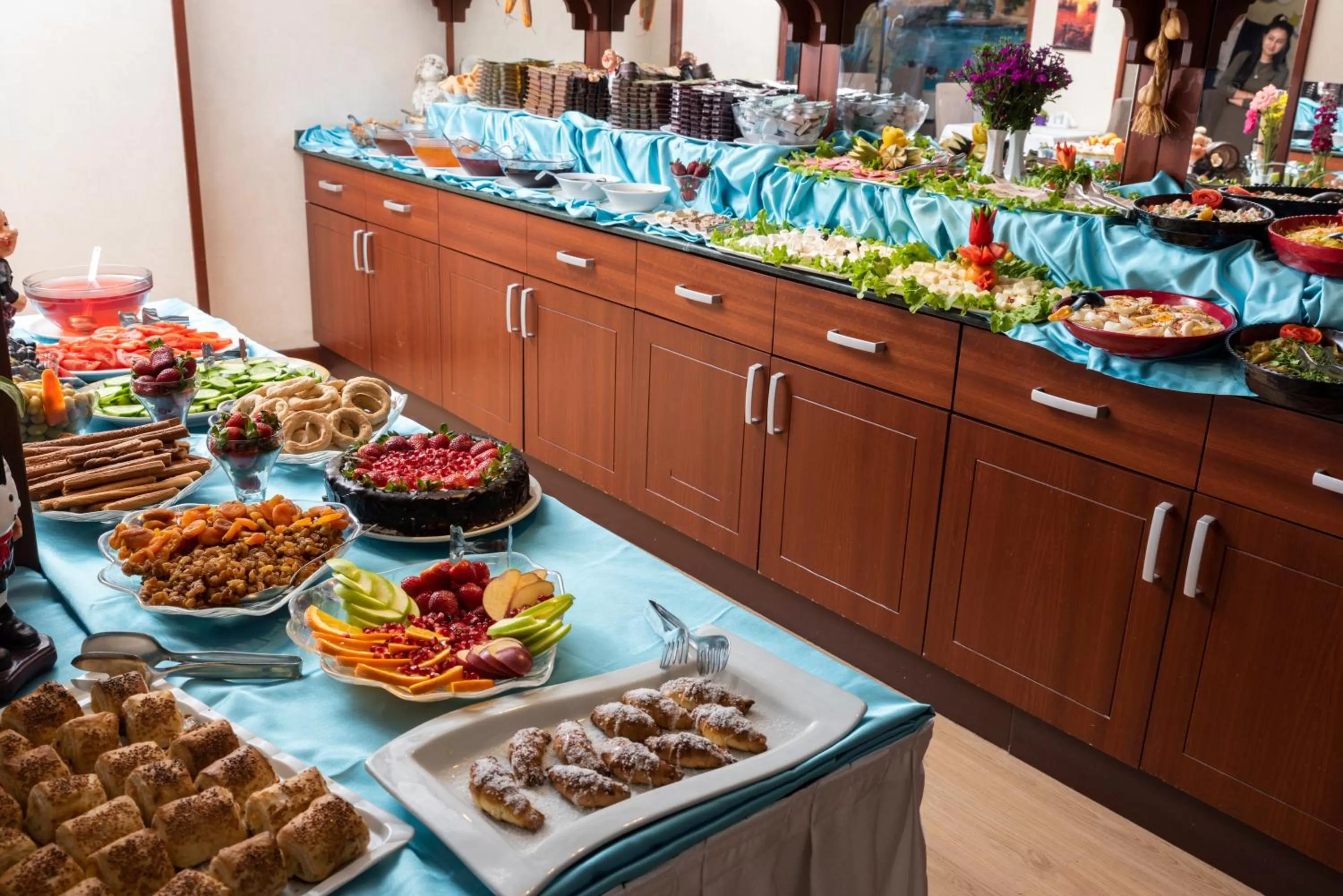 Food and drinks in Viva Deluxe Hotel