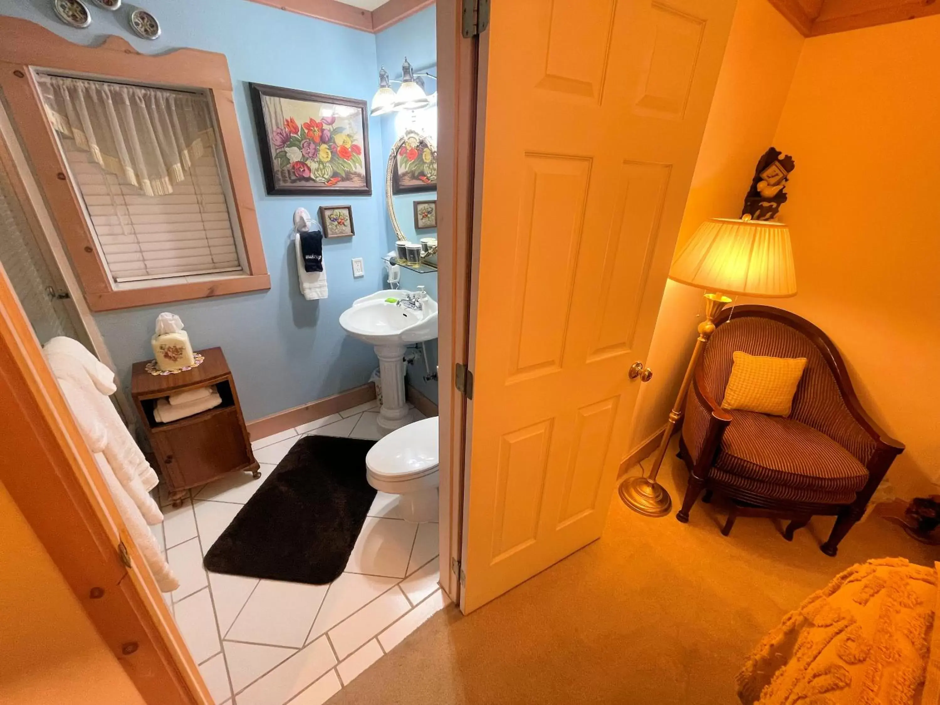 Bathroom in Big Yellow Inn