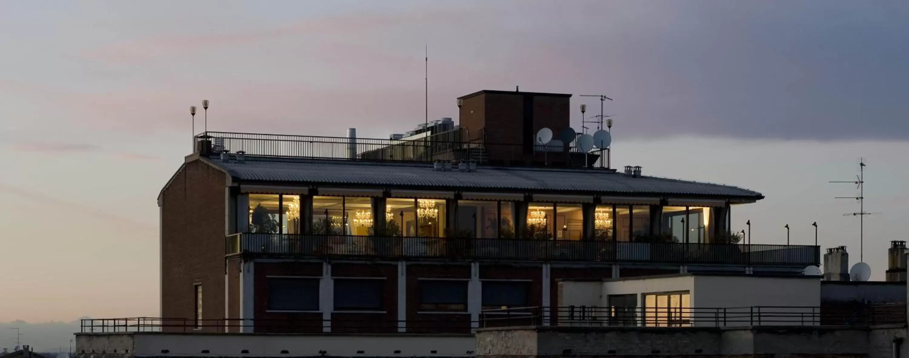 Property building in Grande Albergo Roma Property building in Grande Albergo Roma