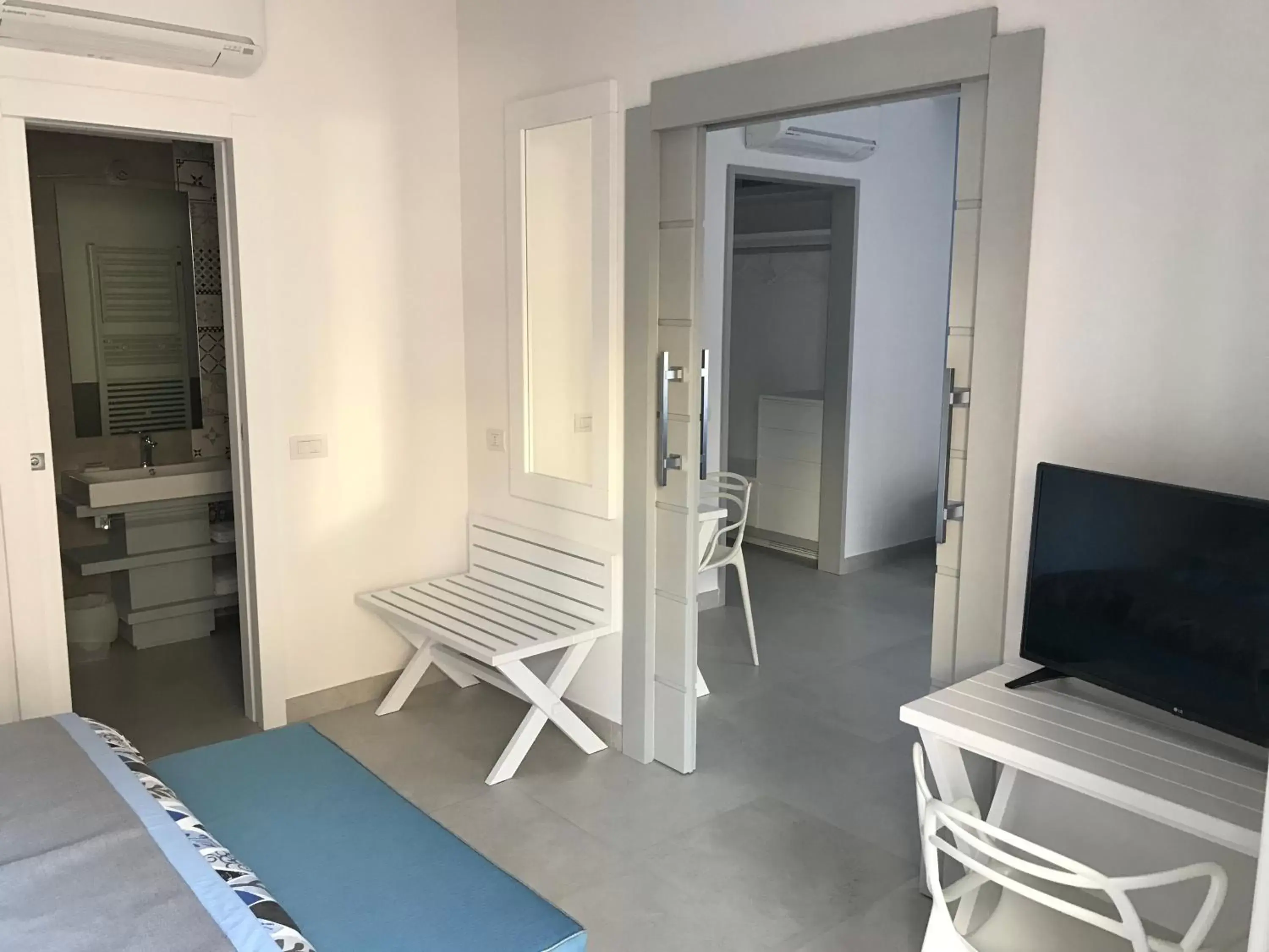 Deluxe Double or Twin Room with Balcony in Al Parco Primavera B&B Deluxe Double or Twin Room with Balcony in Al Parco Primavera B&B