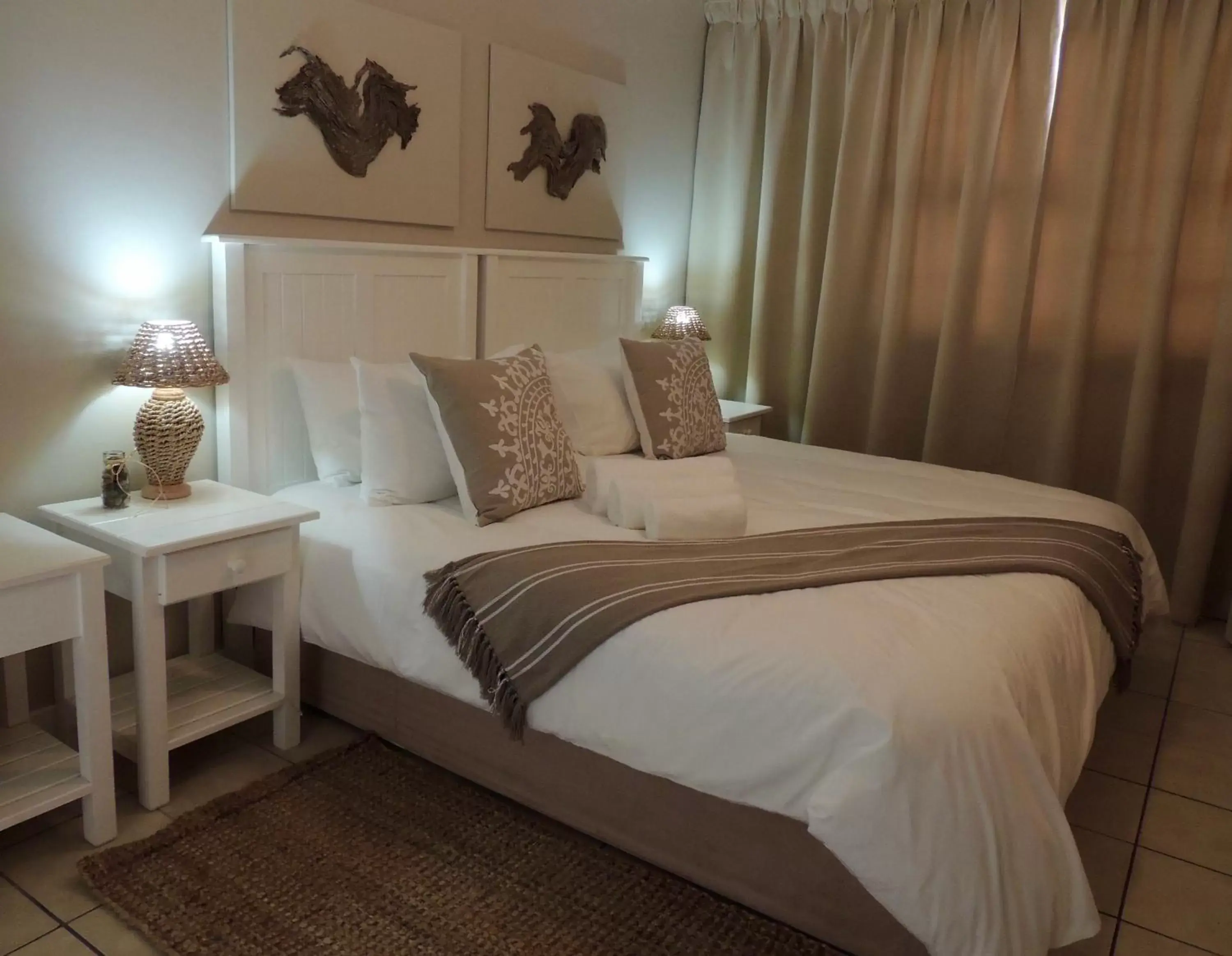 Photo of the whole room, Bed in La Mer Guesthouse Photo of the whole room, Bed in La Mer Guesthouse