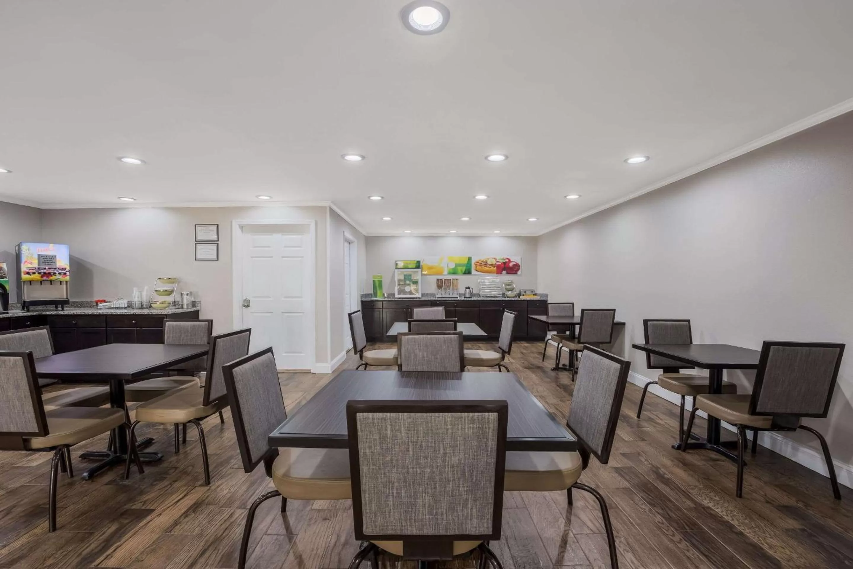 Breakfast in Quality Inn Moultrie