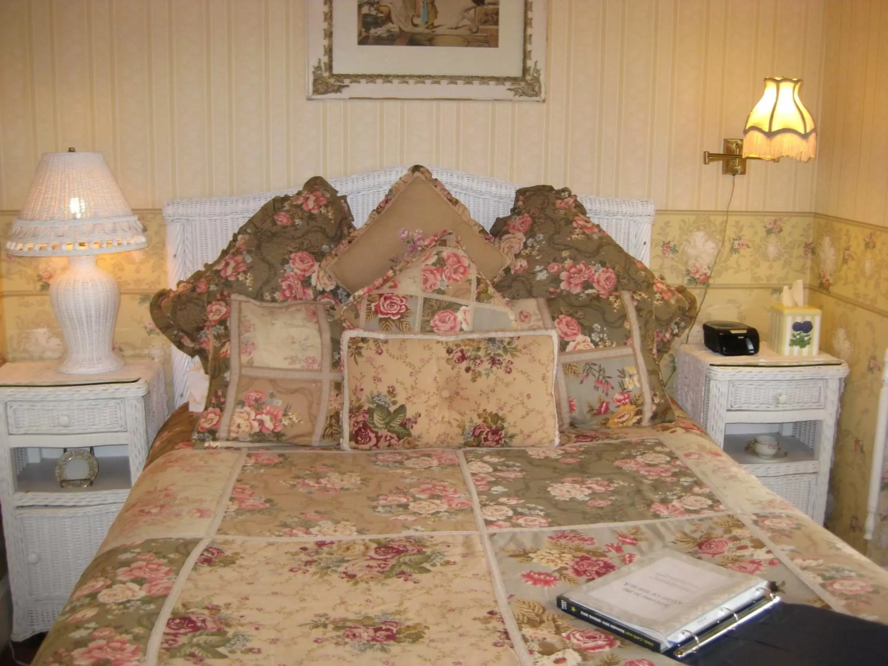 Cape May Queen Room in Angel of the Sea Bed and Breakfast