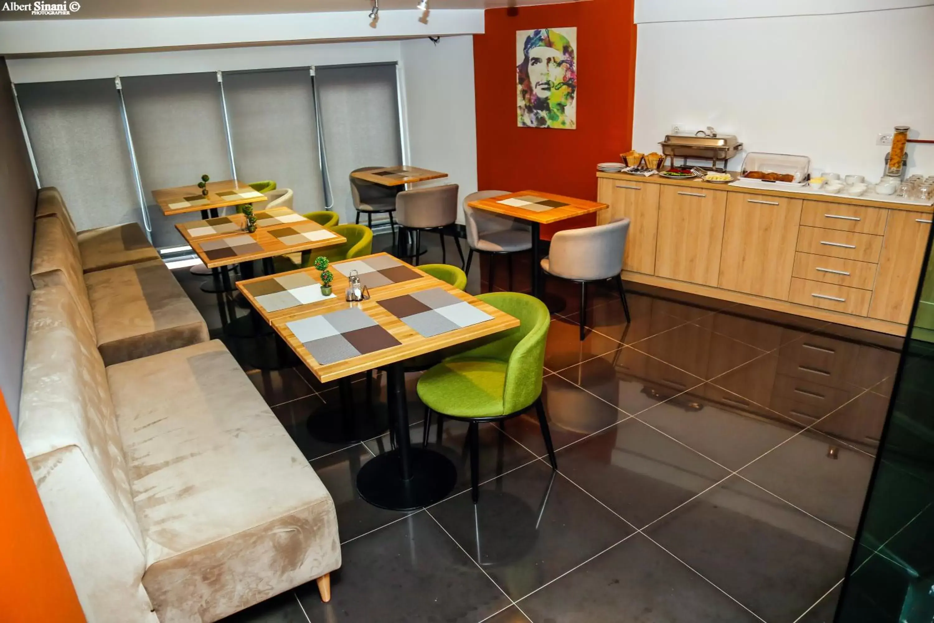 Coffee/tea facilities, Restaurant/Places to Eat in Arc Hotel Tirana