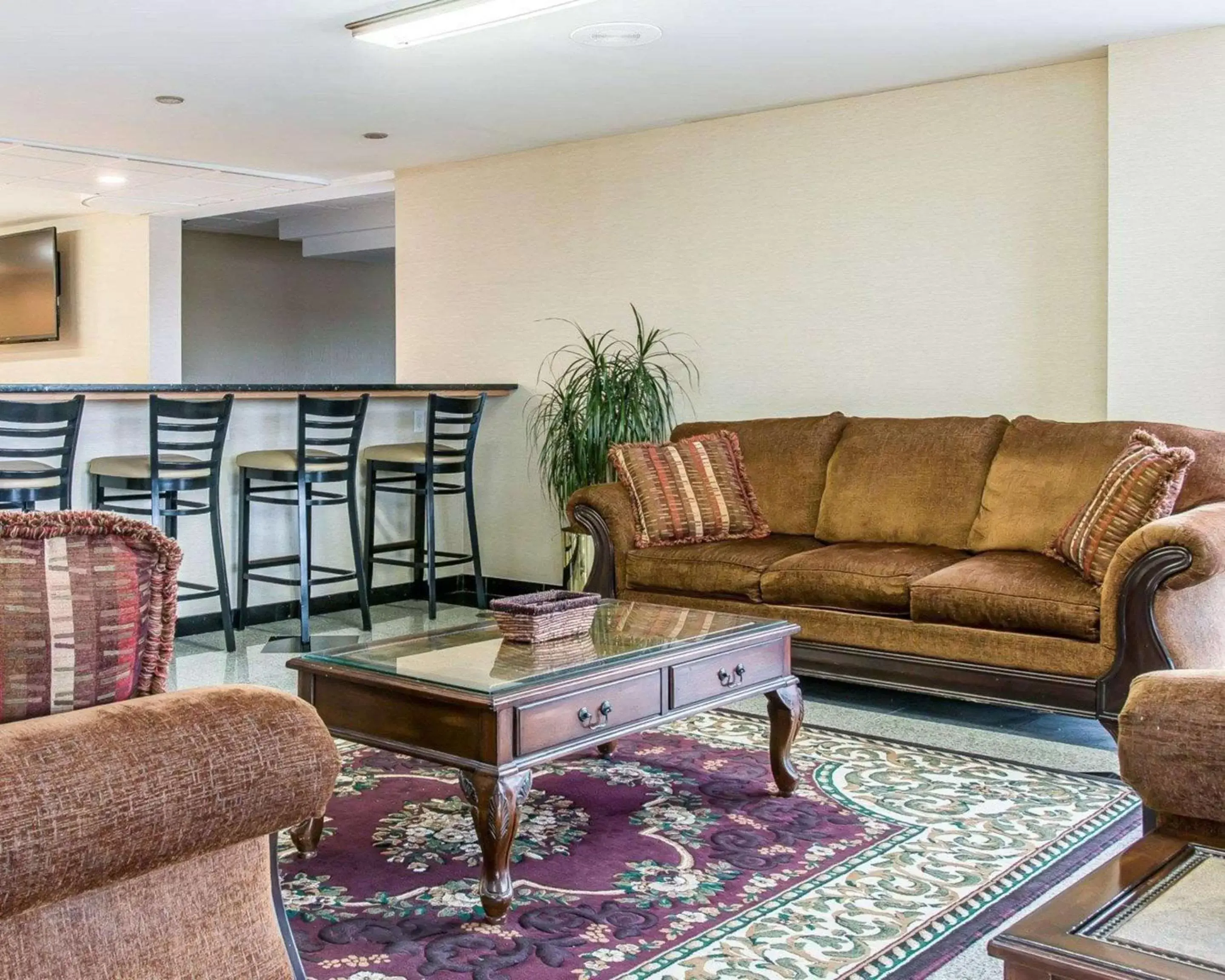 Lobby or reception, Seating Area in Clarion Inn I-94 near Expo Center